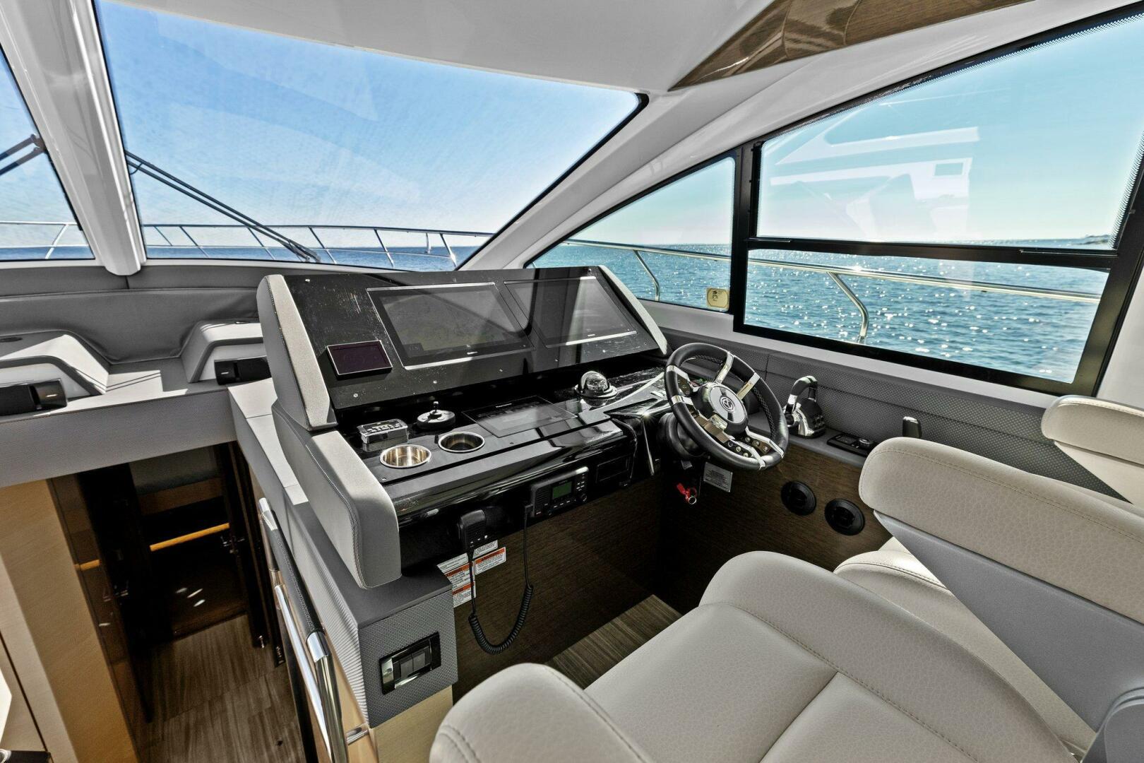 2019-cruisers-yachts-cantius-60-fly-power-9686642-976517421-0-090420250821-49