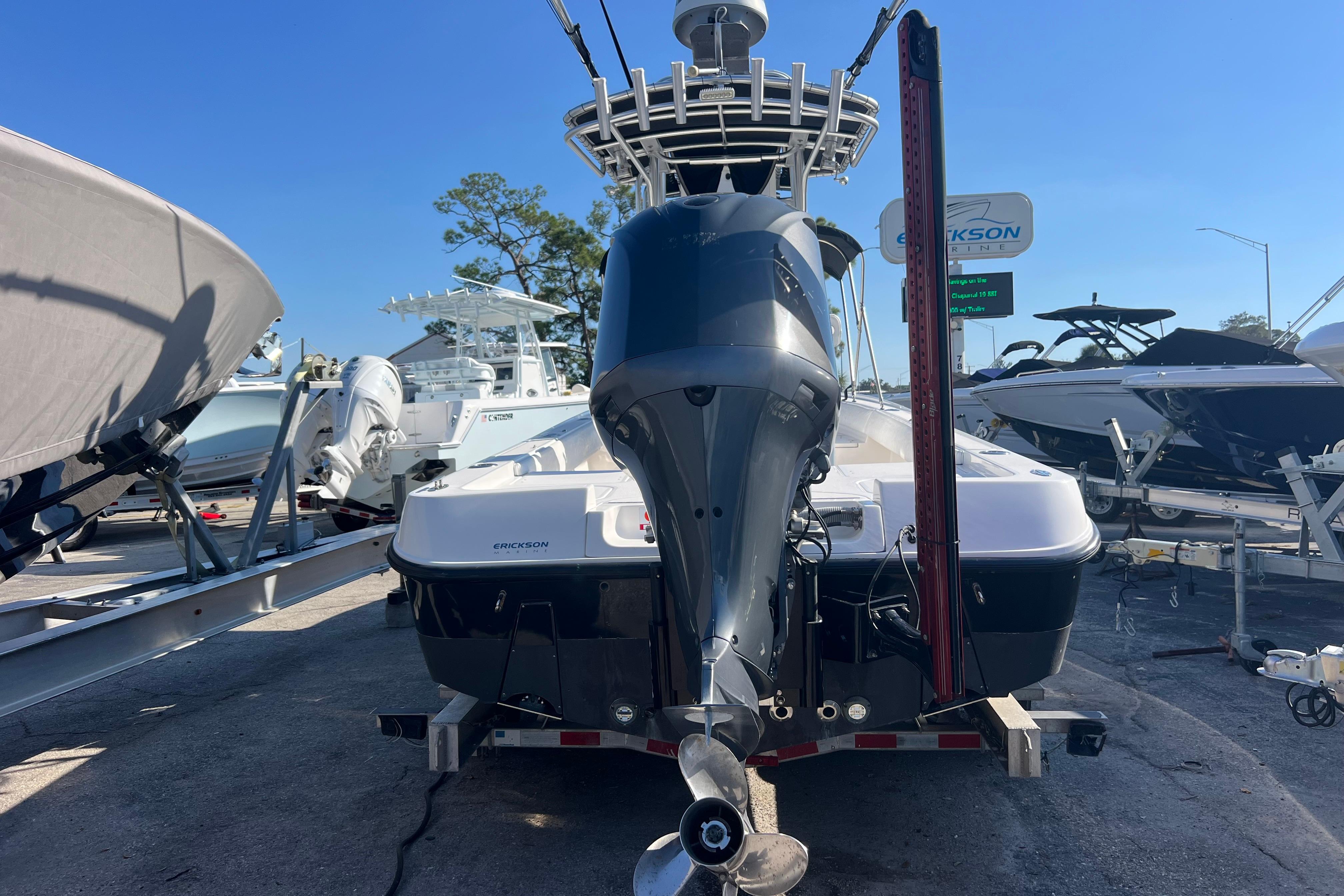 2015 Contender 25 Bay-3