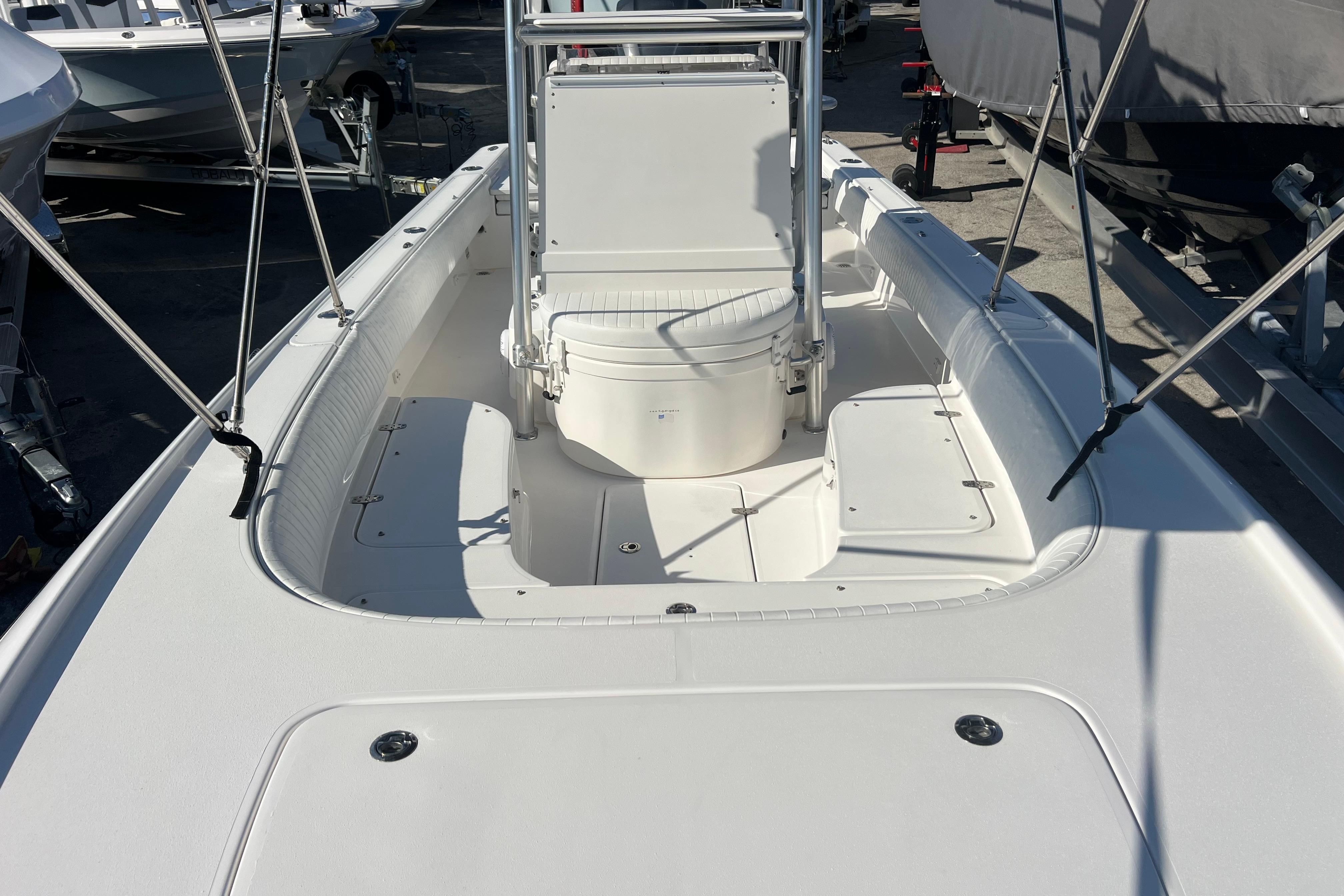 2015 Contender 25 Bay-10