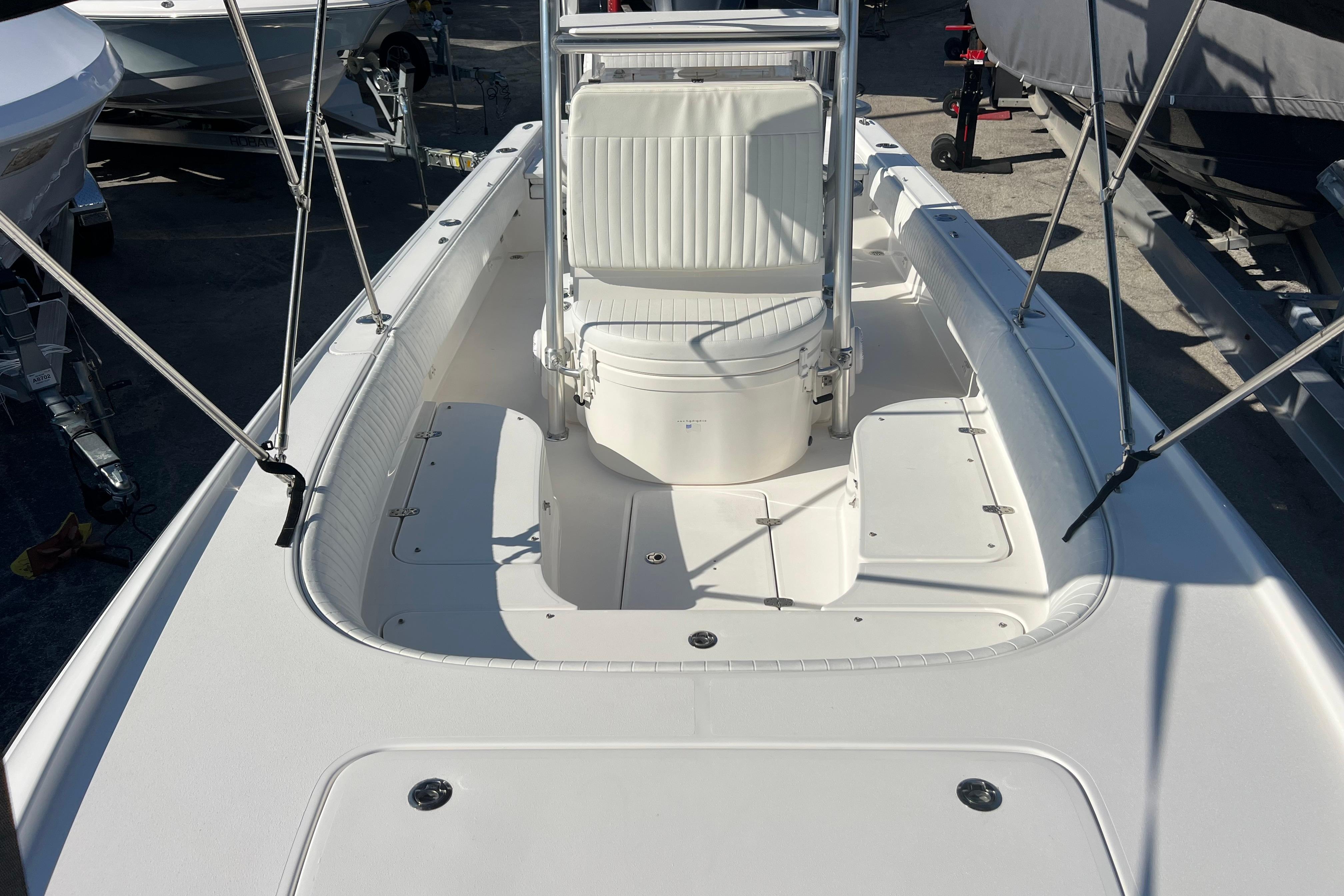 2015 Contender 25 Bay-11