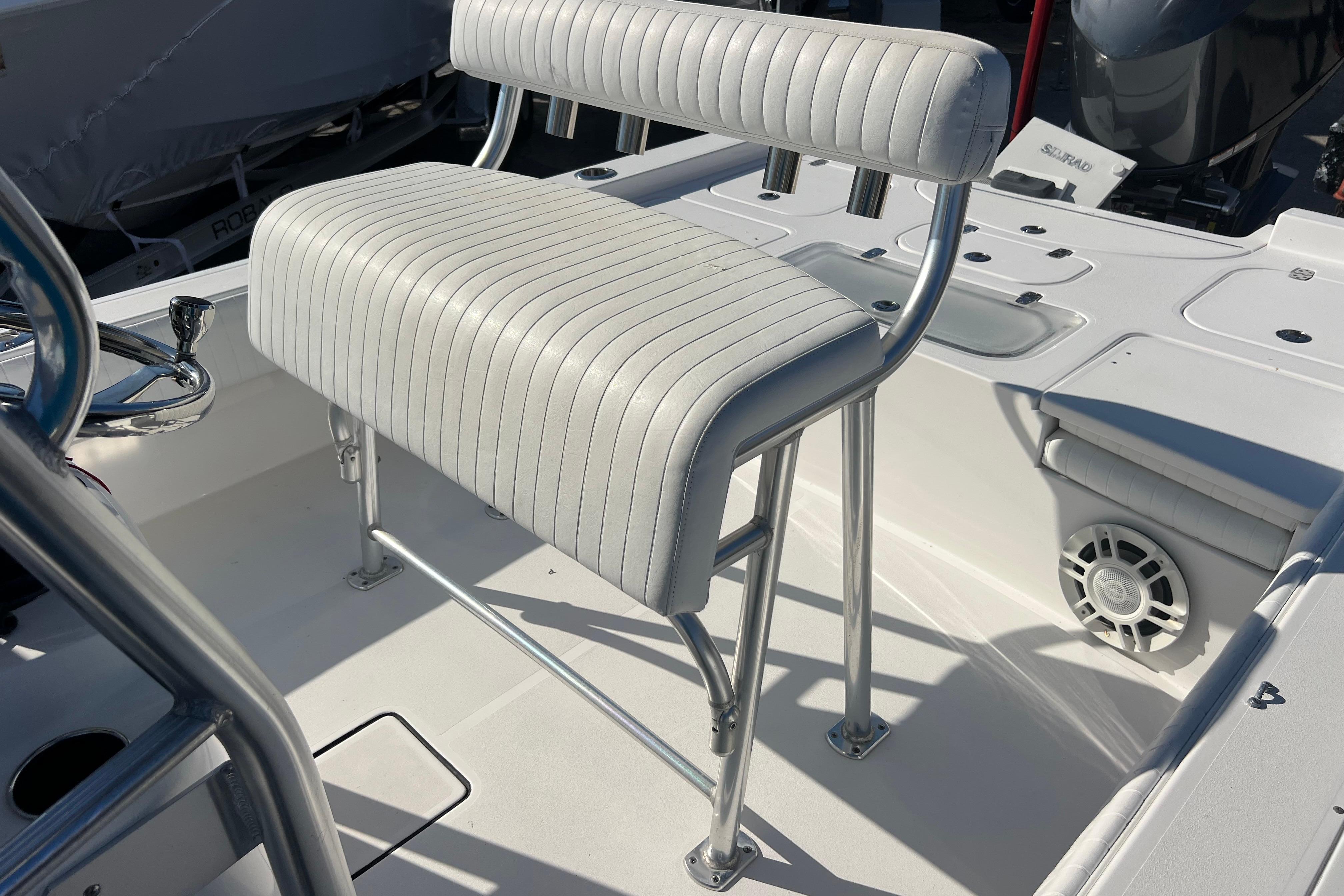 2015 Contender 25 Bay-12