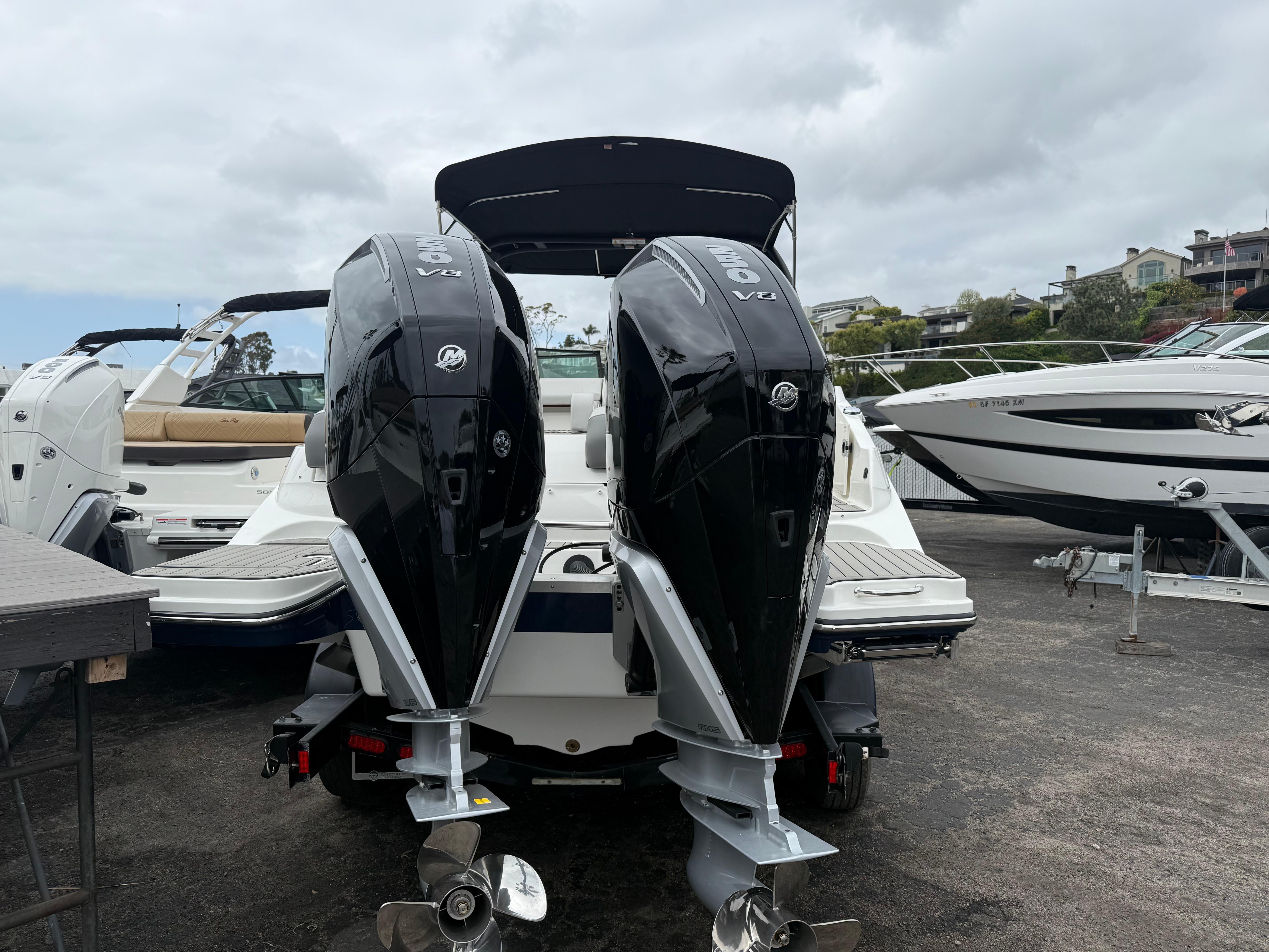 2025 Sea Ray 290 Sundeck Outboard #S1801B inventory image at Sun Country Marine Group, Newport Beach 2025 Sea Ray 290 Sundeck Outboard #S1801B inventory image at Sun Country Marine Group, Newport Beach