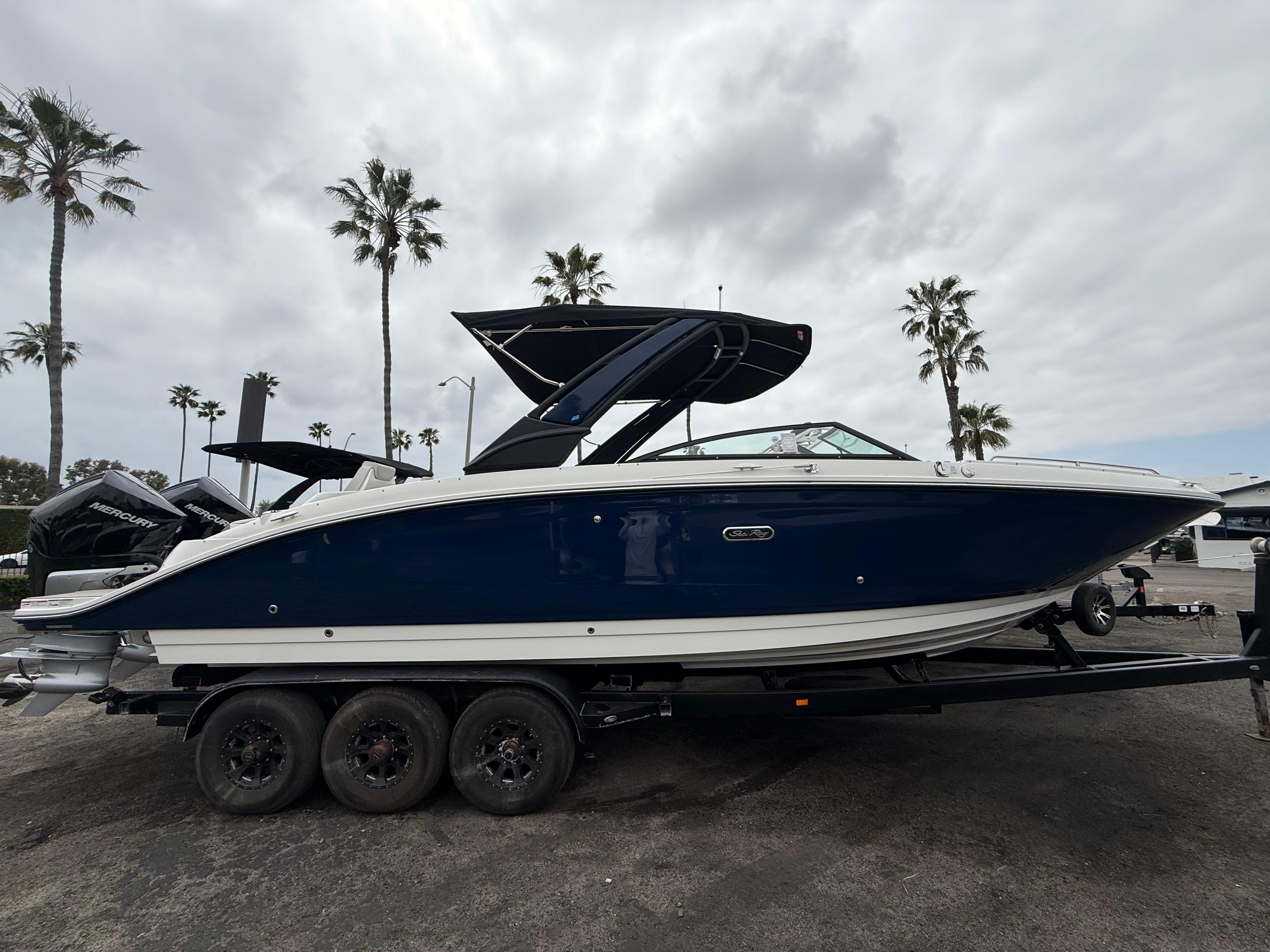 2025 Sea Ray 290 Sundeck Outboard #S1801B inventory image at Sun Country Marine Group, Newport Beach 2025 Sea Ray 290 Sundeck Outboard #S1801B inventory image at Sun Country Marine Group, Newport Beach
