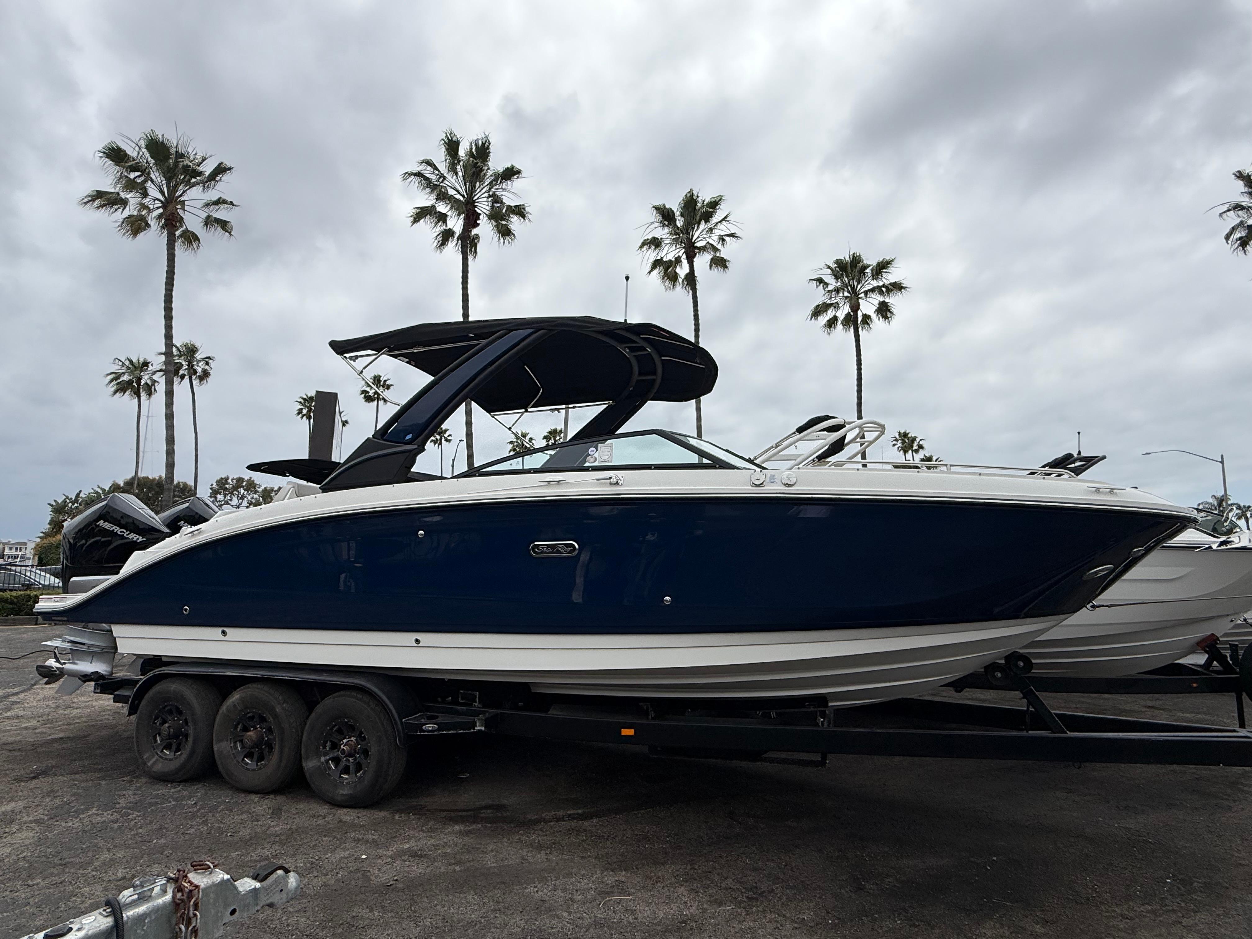 2025 Sea Ray 290 Sundeck Outboard #S1801B inventory image at Sun Country Marine Group, Newport Beach 2025 Sea Ray 290 Sundeck Outboard #S1801B inventory image at Sun Country Marine Group, Newport Beach