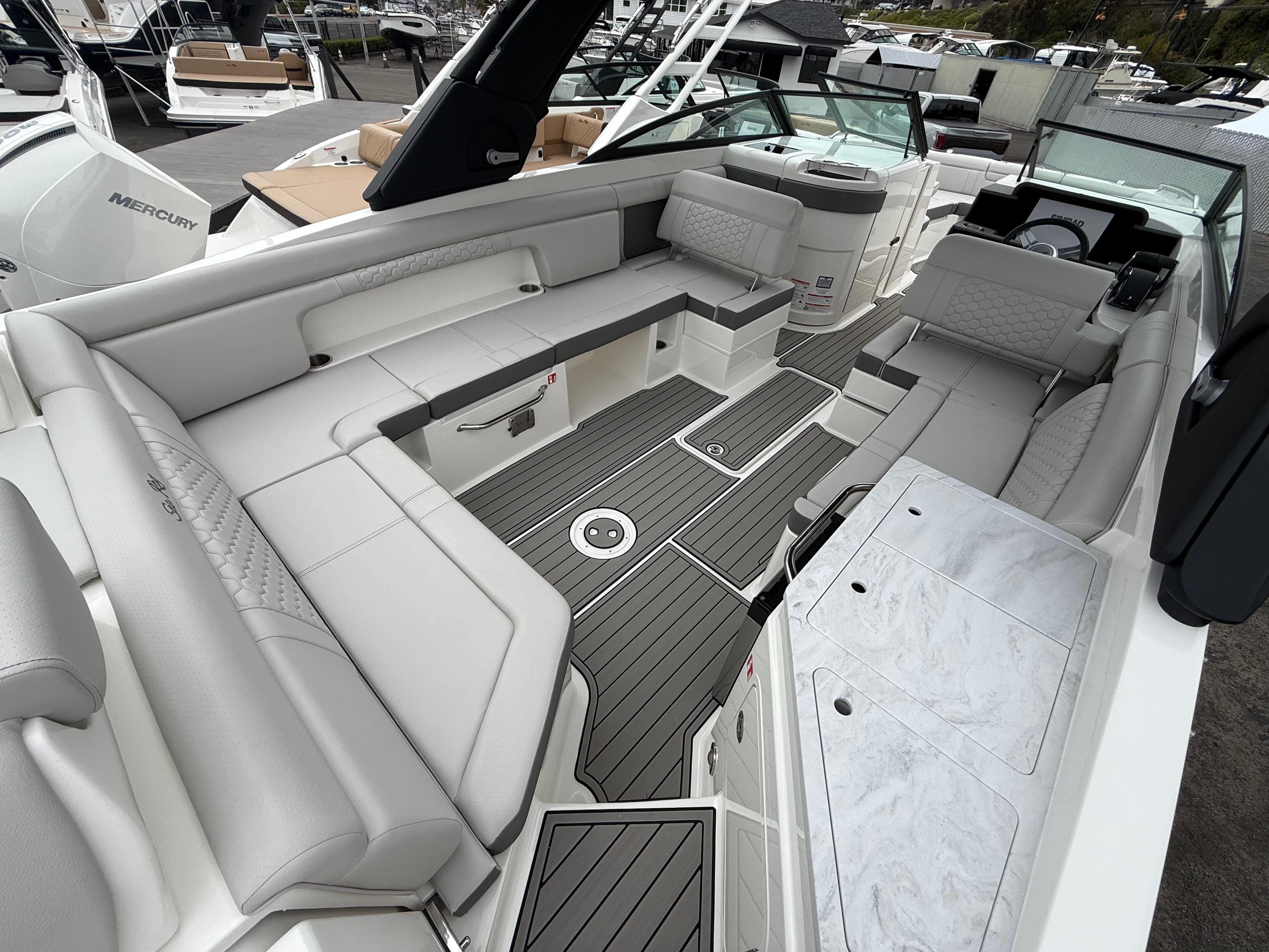 2025 Sea Ray 290 Sundeck Outboard #S1801B inventory image at Sun Country Marine Group, Newport Beach 2025 Sea Ray 290 Sundeck Outboard #S1801B inventory image at Sun Country Marine Group, Newport Beach
