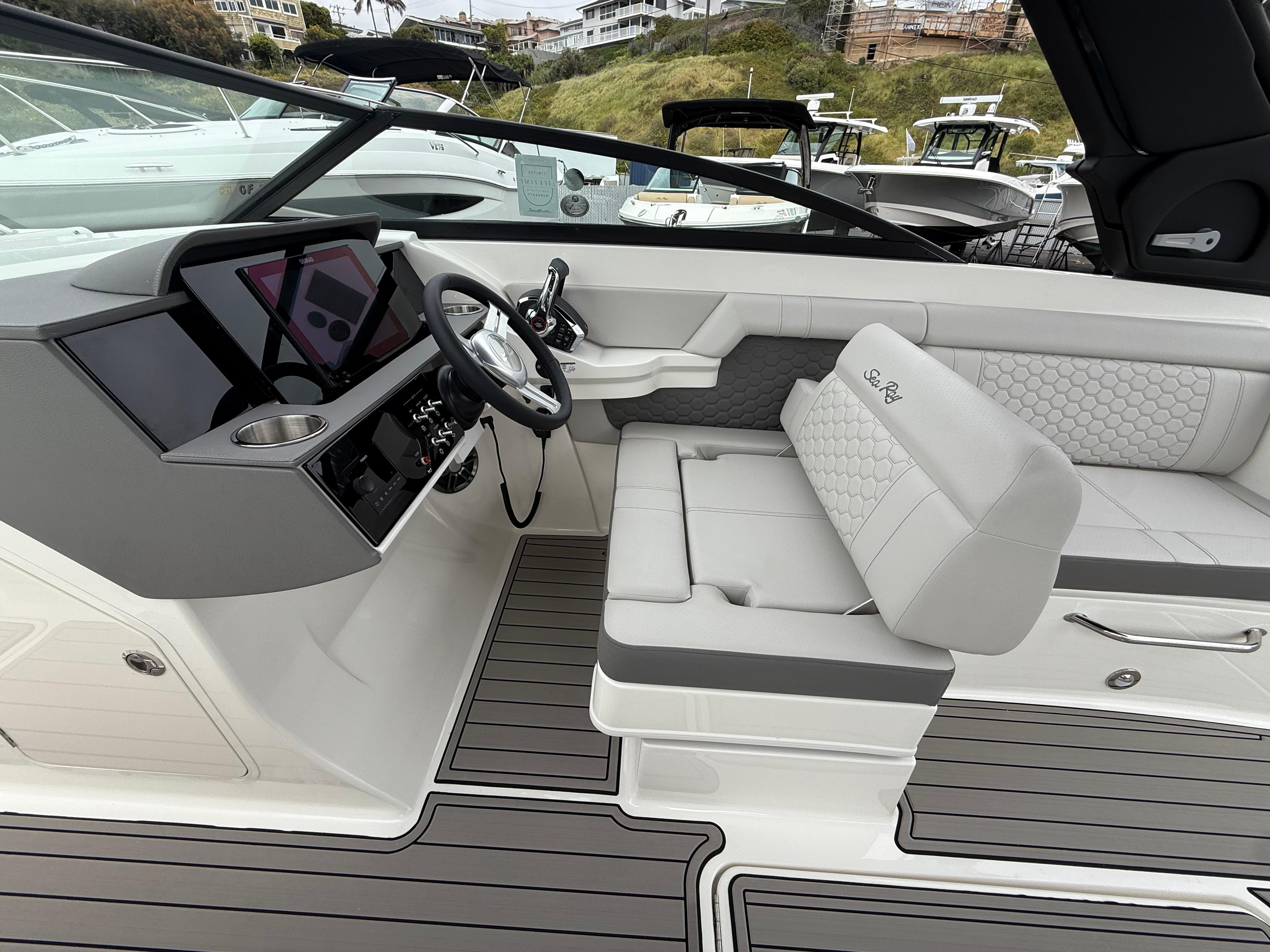 2025 Sea Ray 290 Sundeck Outboard #S1801B inventory image at Sun Country Marine Group, Newport Beach 2025 Sea Ray 290 Sundeck Outboard #S1801B inventory image at Sun Country Marine Group, Newport Beach
