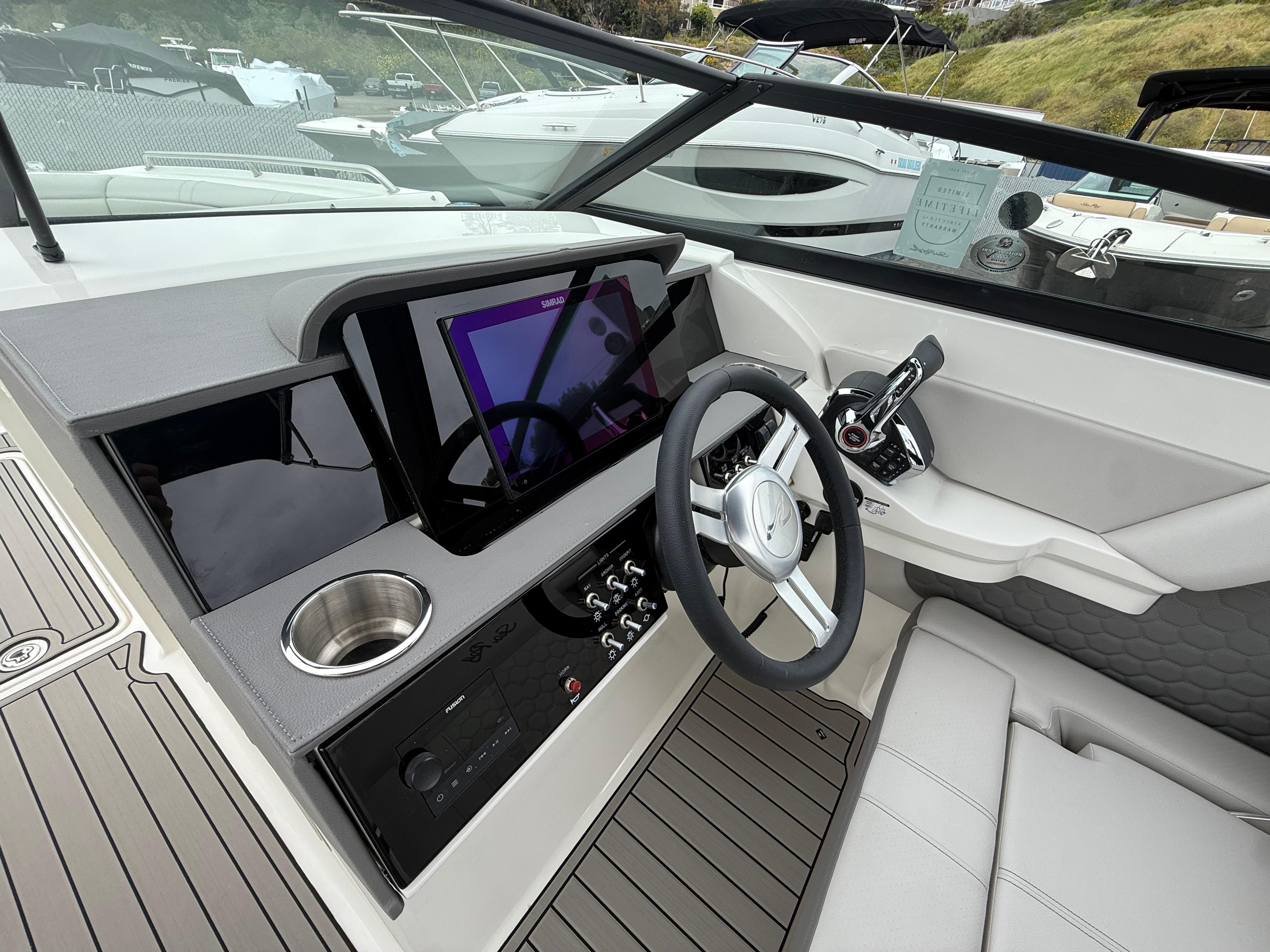 2025 Sea Ray 290 Sundeck Outboard #S1801B inventory image at Sun Country Marine Group, Newport Beach 2025 Sea Ray 290 Sundeck Outboard #S1801B inventory image at Sun Country Marine Group, Newport Beach
