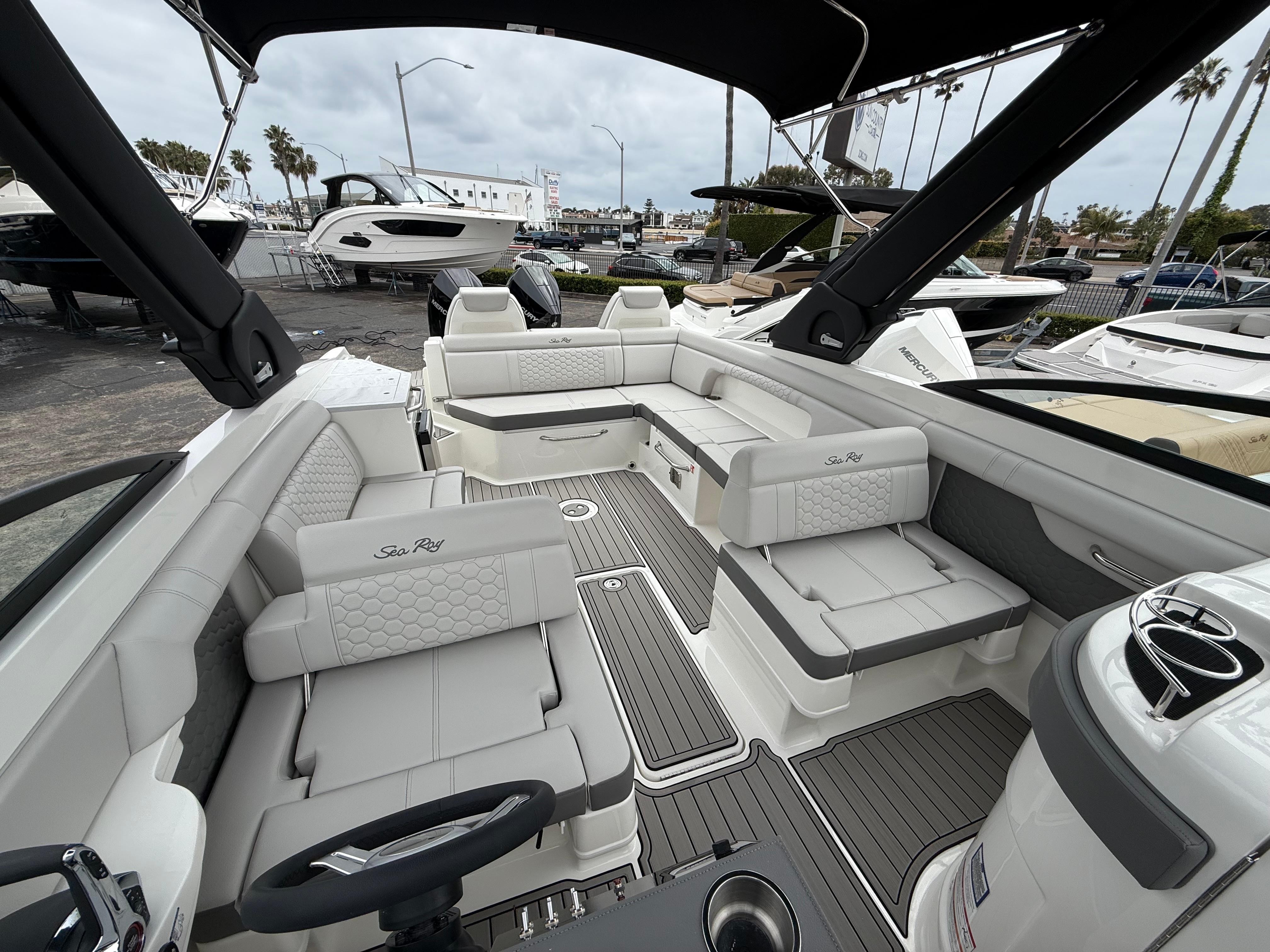 2025 Sea Ray 290 Sundeck Outboard #S1801B inventory image at Sun Country Marine Group, Newport Beach 2025 Sea Ray 290 Sundeck Outboard #S1801B inventory image at Sun Country Marine Group, Newport Beach