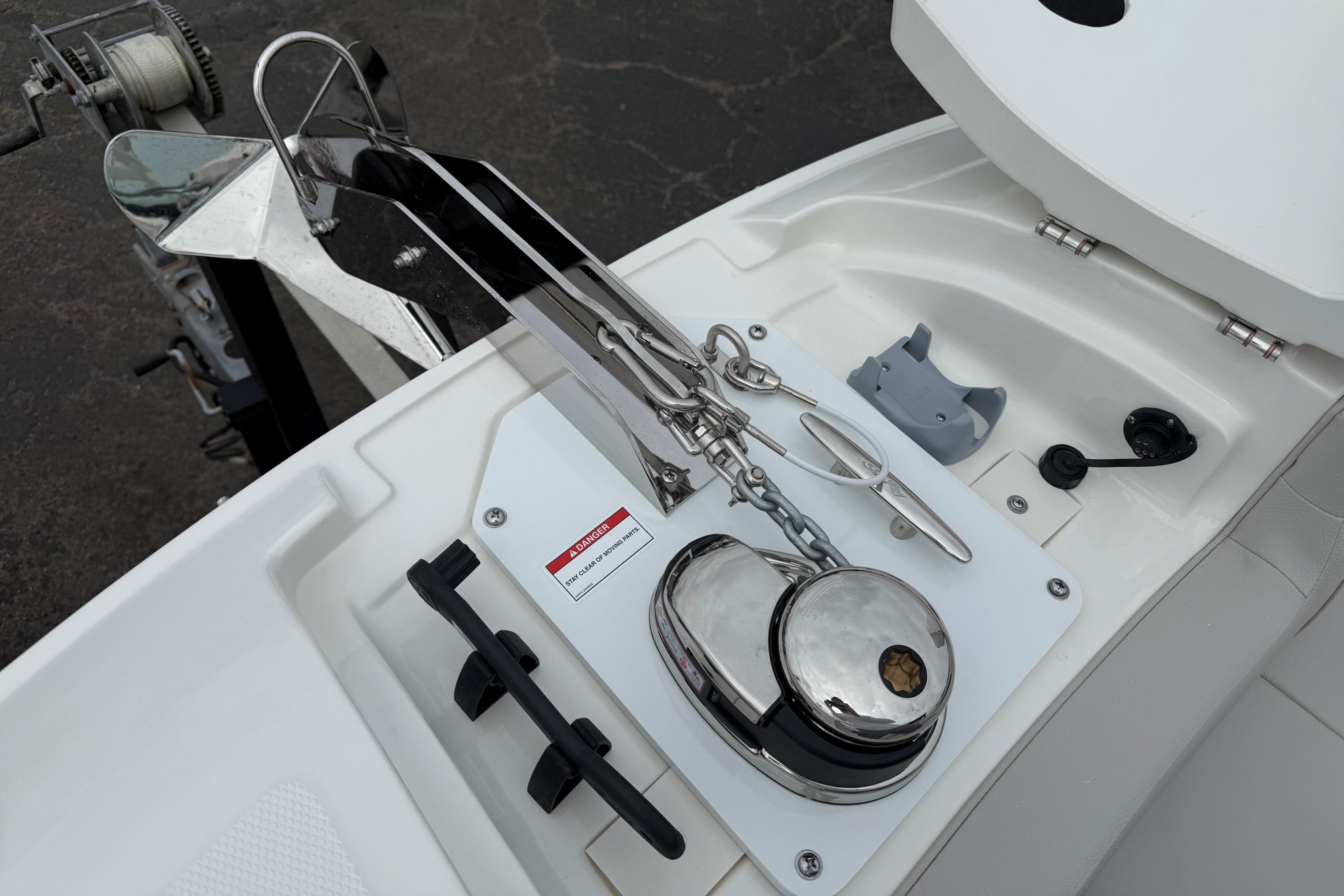2025 Sea Ray 290 Sundeck Outboard #S1801B inventory image at Sun Country Marine Group, Newport Beach 2025 Sea Ray 290 Sundeck Outboard #S1801B inventory image at Sun Country Marine Group, Newport Beach