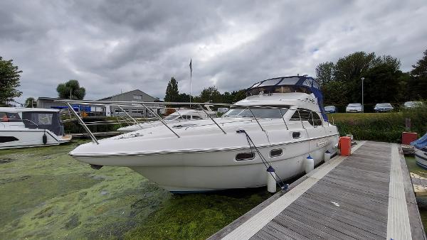 1999 Sealine F43