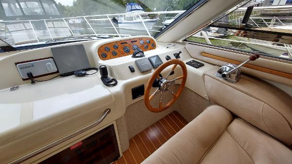 1999 Sealine F43