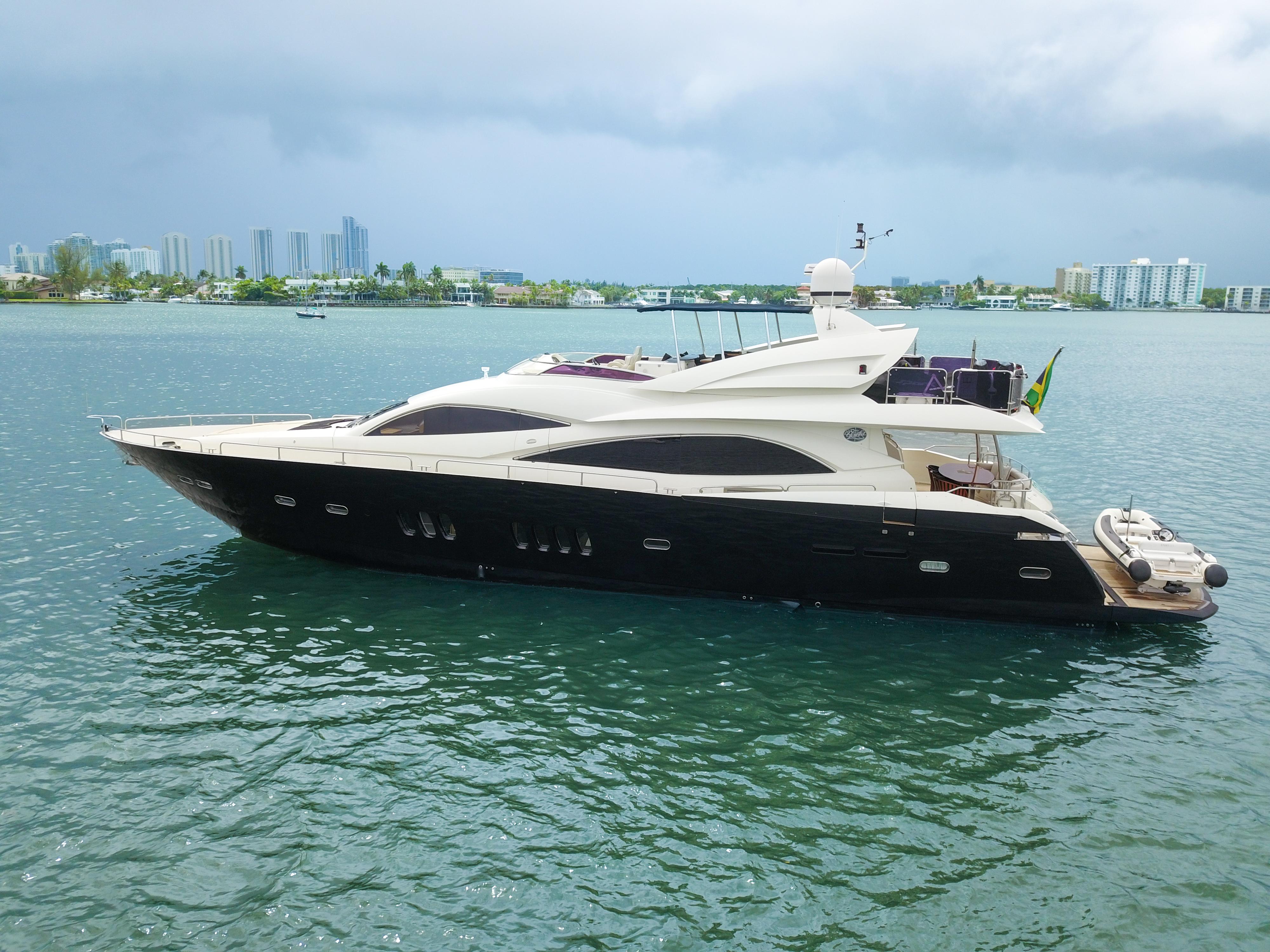 2008  Sunseeker 90  - Exterior Profile