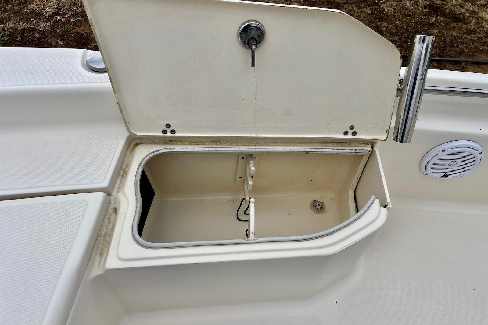 VA 10516 BH Knot 10 Yacht Sales VA 10516 BH Knot 10 Yacht Sales