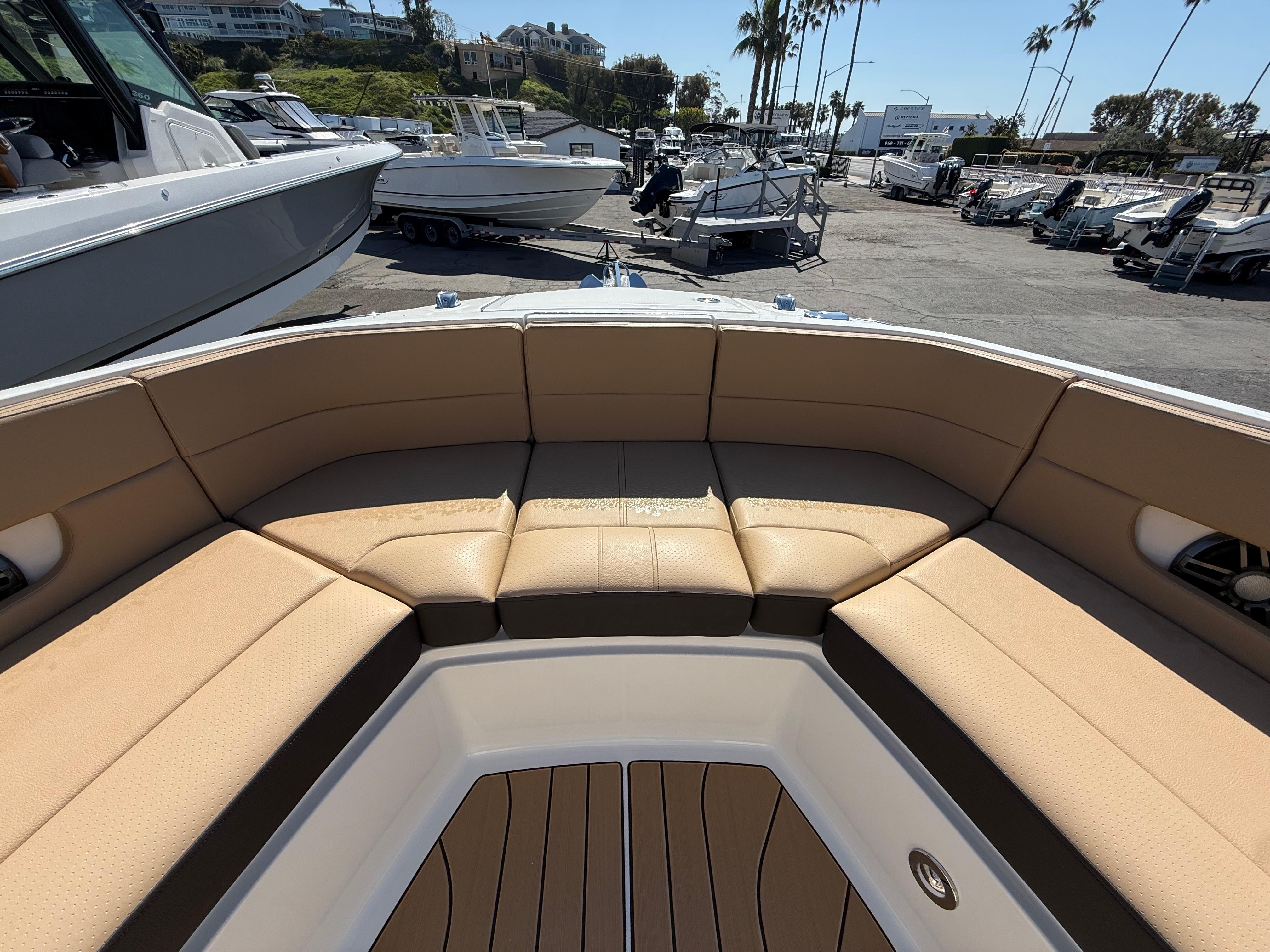 2025 Sea Ray SLX 310 Outboard #S1677A inventory image at Sun Country Marine Group, Newport Beach 2025 Sea Ray SLX 310 Outboard #S1677A inventory image at Sun Country Marine Group, Newport Beach