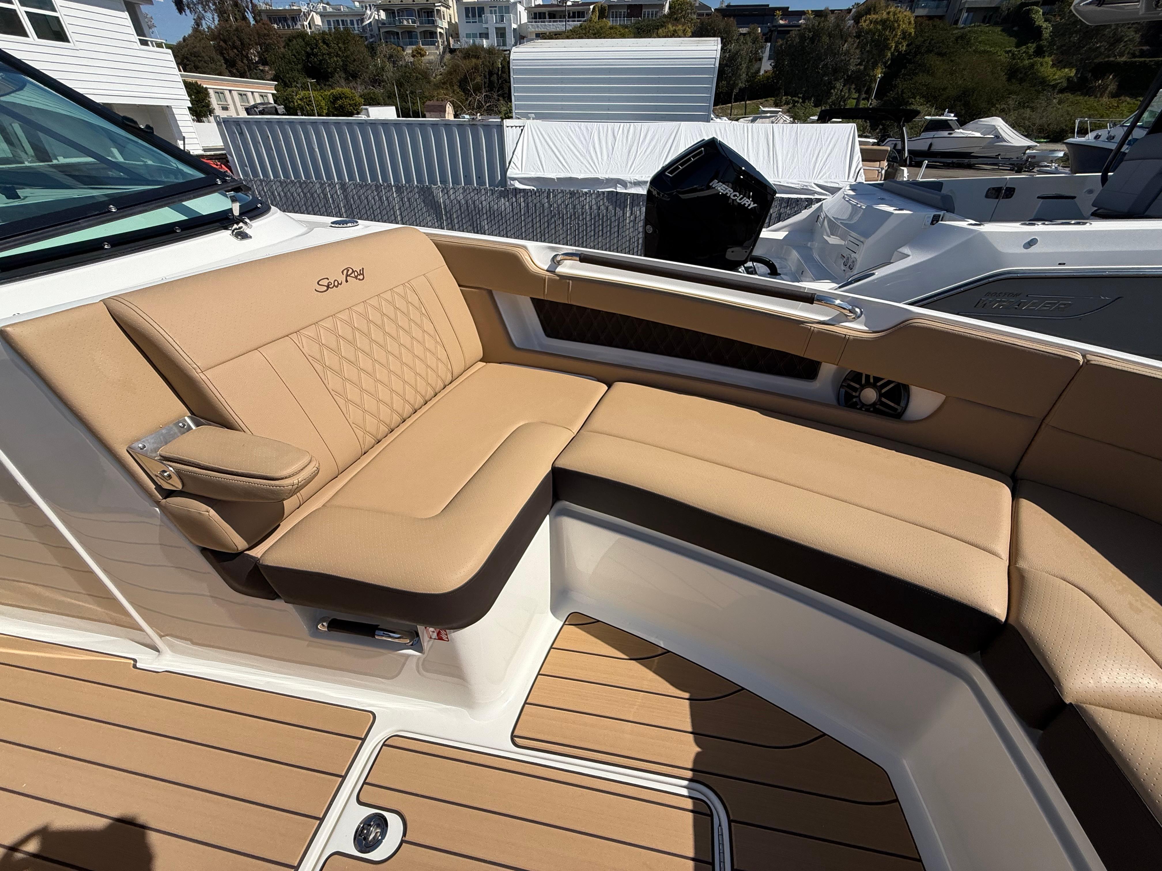 2025 Sea Ray SLX 310 Outboard #S1677A inventory image at Sun Country Marine Group, Newport Beach 2025 Sea Ray SLX 310 Outboard #S1677A inventory image at Sun Country Marine Group, Newport Beach