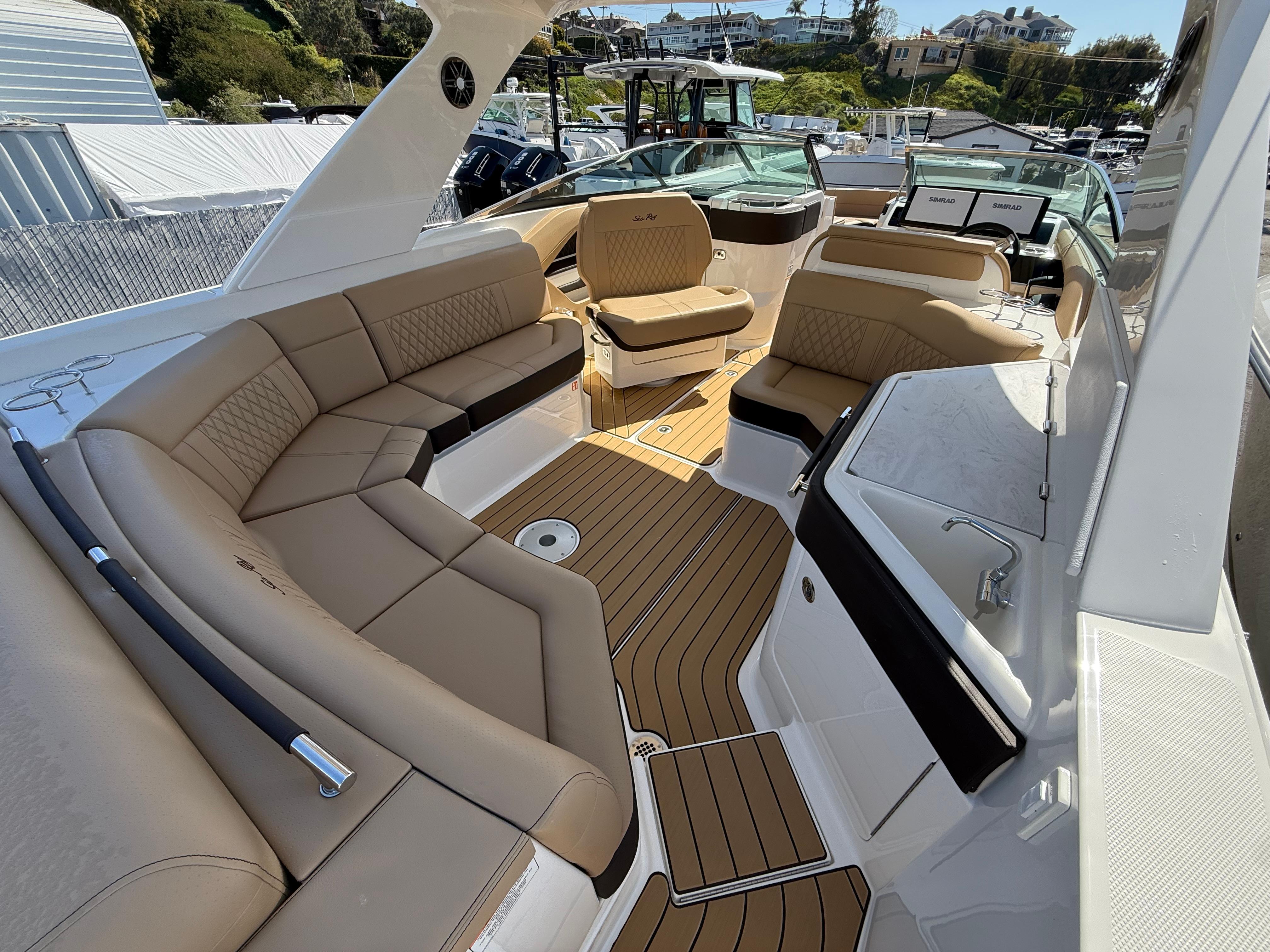 2025 Sea Ray SLX 310 Outboard #S1677A inventory image at Sun Country Marine Group, Newport Beach 2025 Sea Ray SLX 310 Outboard #S1677A inventory image at Sun Country Marine Group, Newport Beach