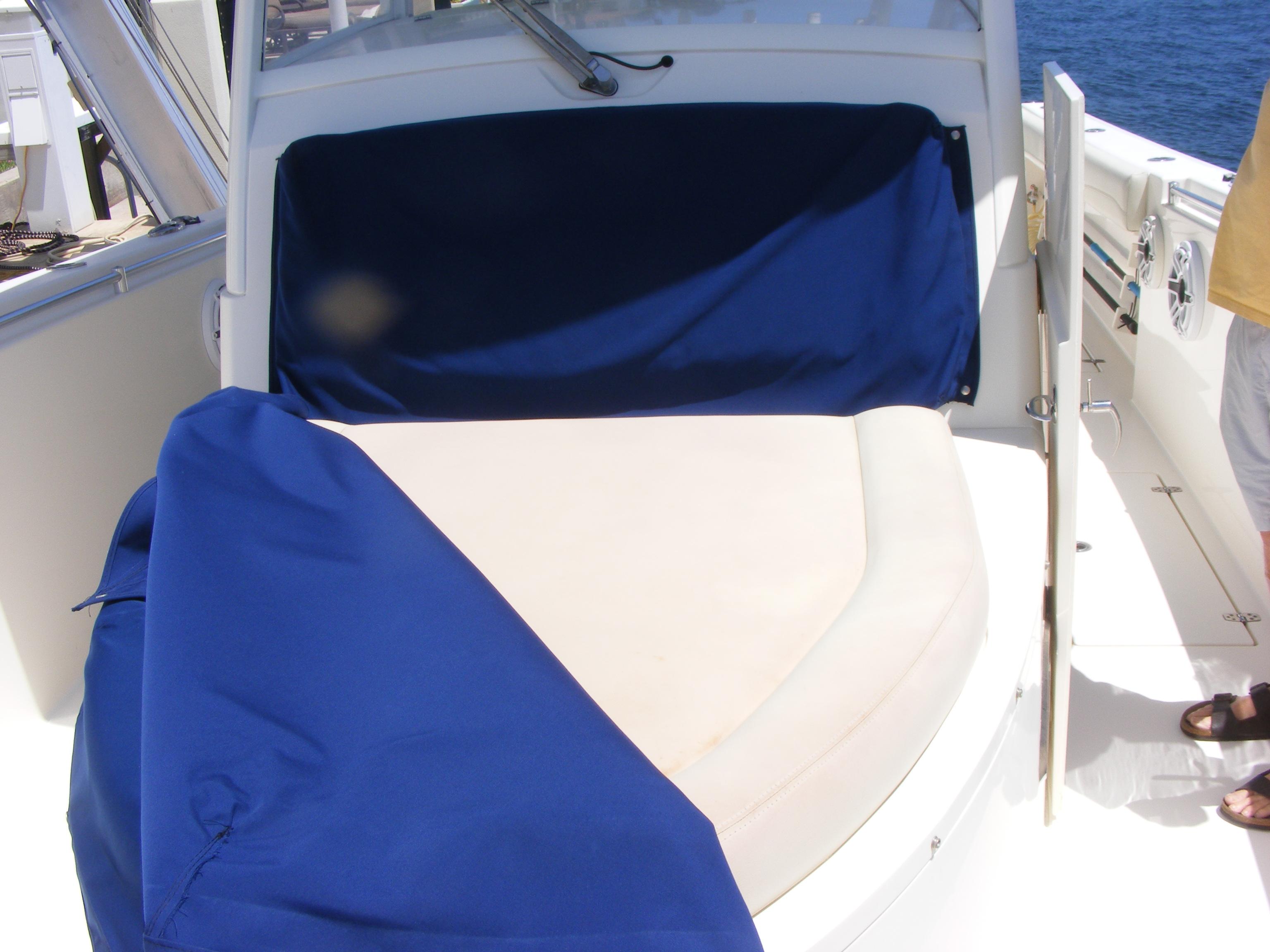 2020-cobia-350-center-console-power-9756657-20250529084754706-1_XLARGE