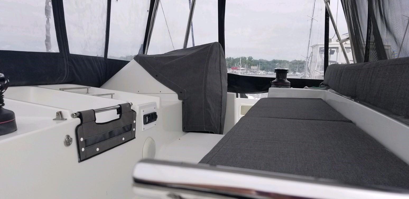 Helm Seating