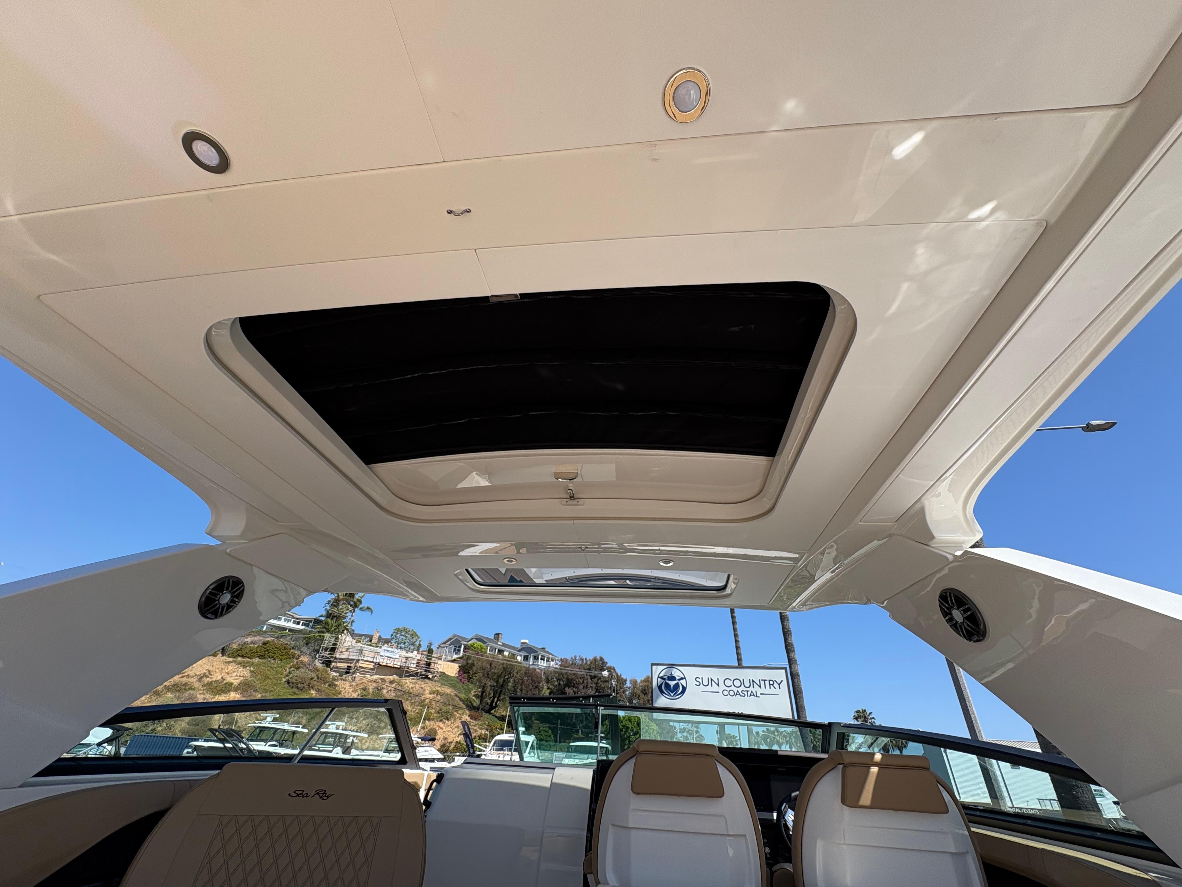 2025 Sea Ray SLX 400 #S1417L inventory image at Sun Country Marine Group, Newport Beach 2025 Sea Ray SLX 400 #S1417L inventory image at Sun Country Marine Group, Newport Beach