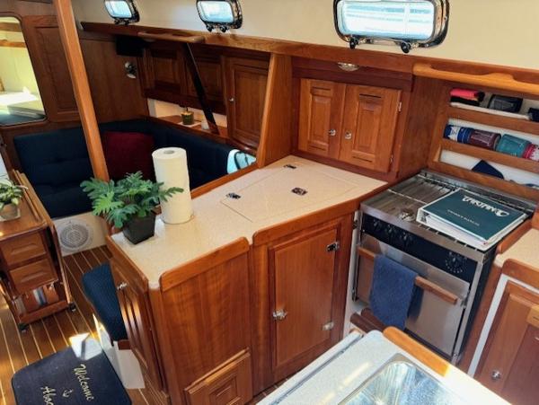 37' Tartan, Listing Number 100916848, Image No. 17