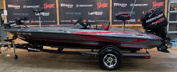 2015 Triton boat for sale, model of the boat is 18 TRX & Image # 1 of 14