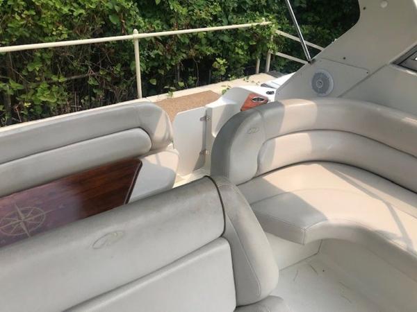 2002 Regal boat for sale, model of the boat is 2860 Commodore & Image # 6 of 16