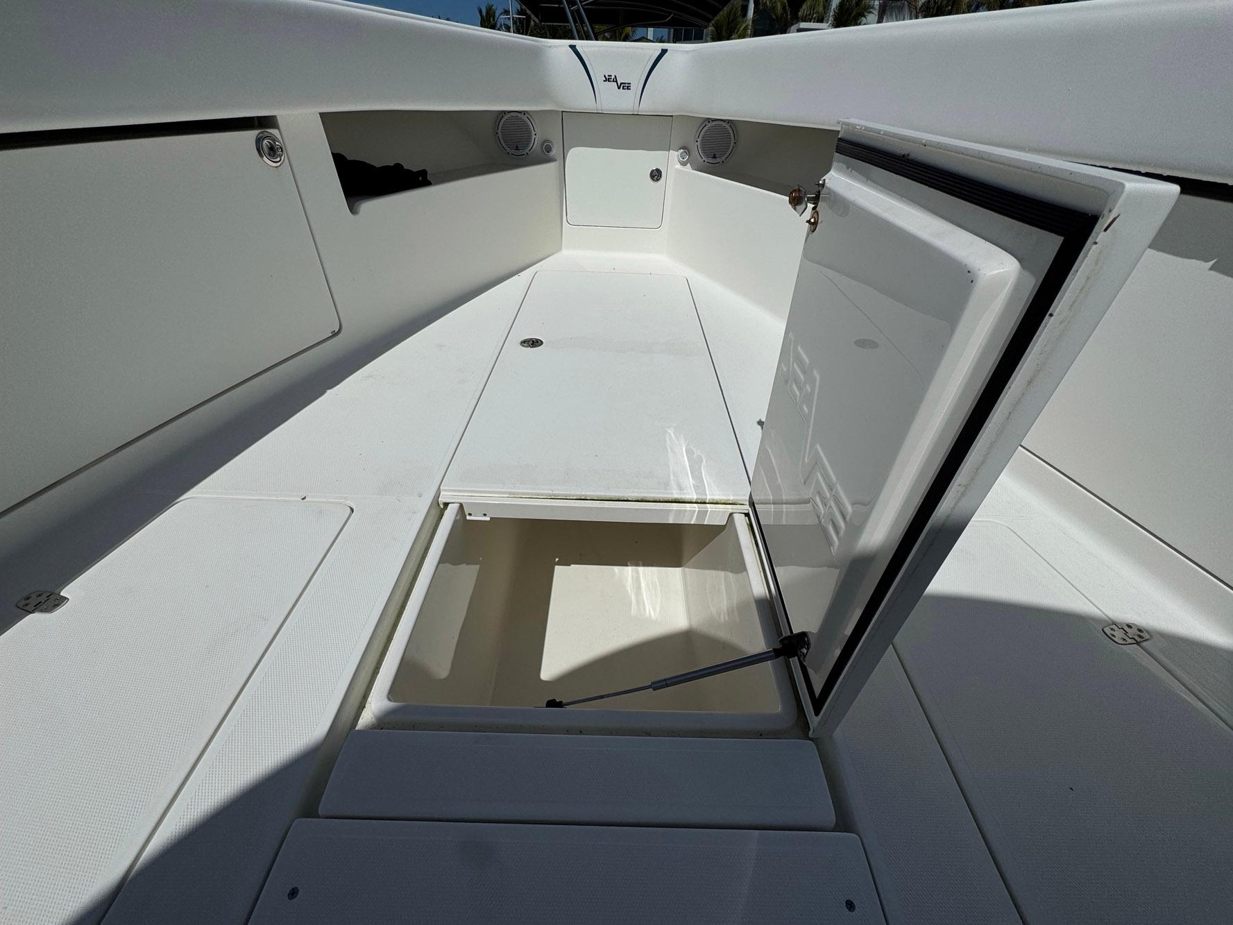 2014-seavee-390b-center-console-power-9796666-20250516110245794-1_XLARGE