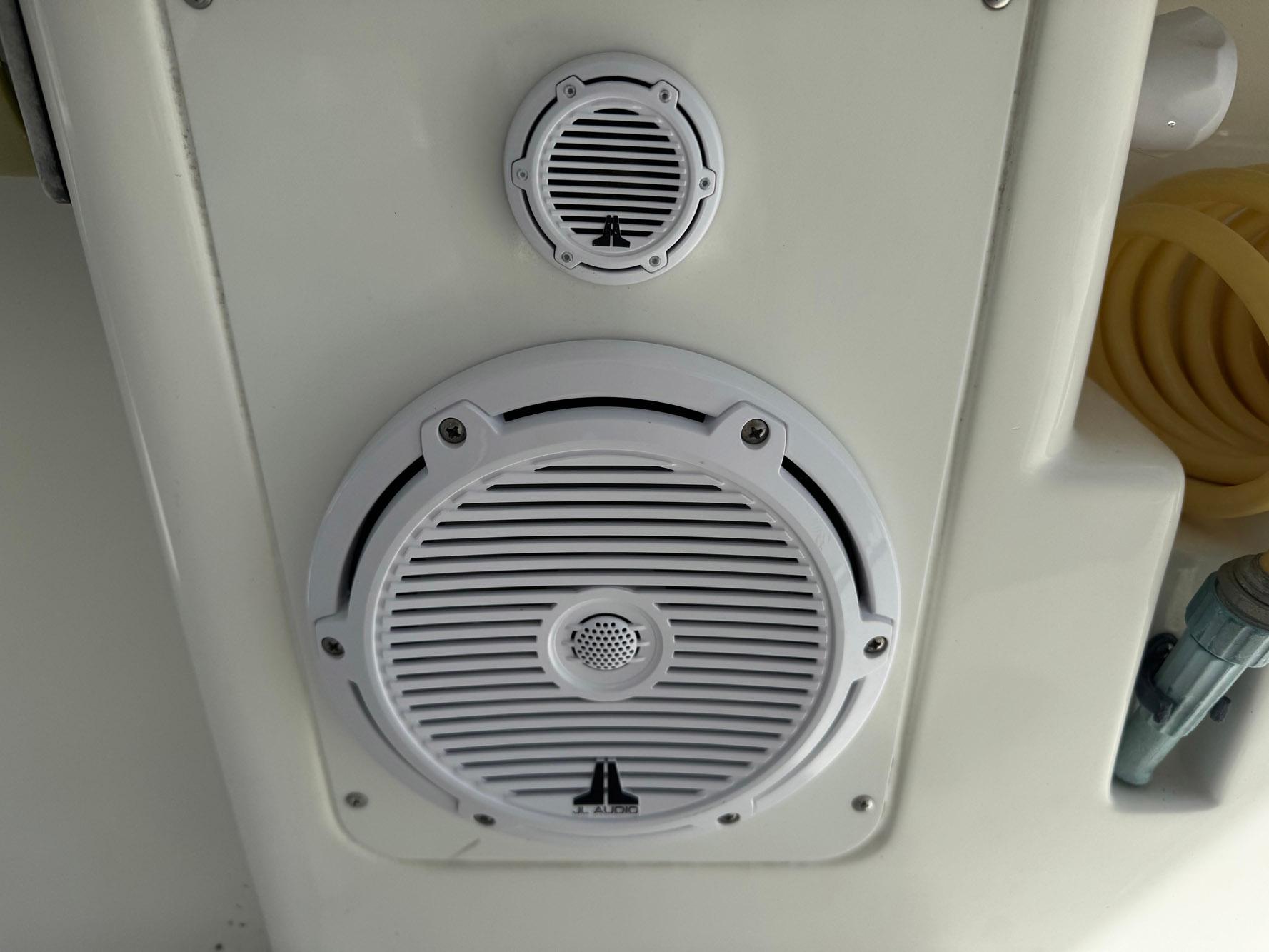 2014-seavee-390b-center-console-power-9796666-20250516110316185-1_XLARGE