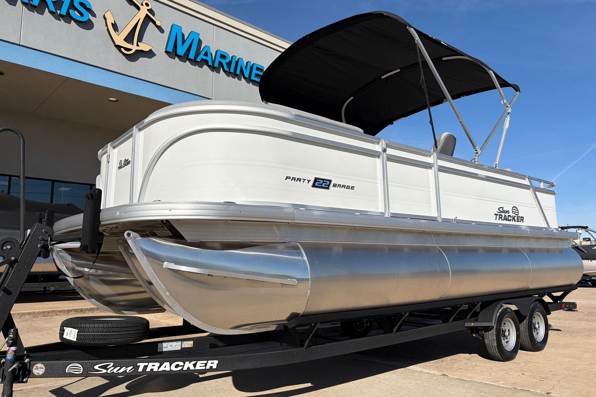 2026 Sun Tracker Party Barge 22 RF XP3