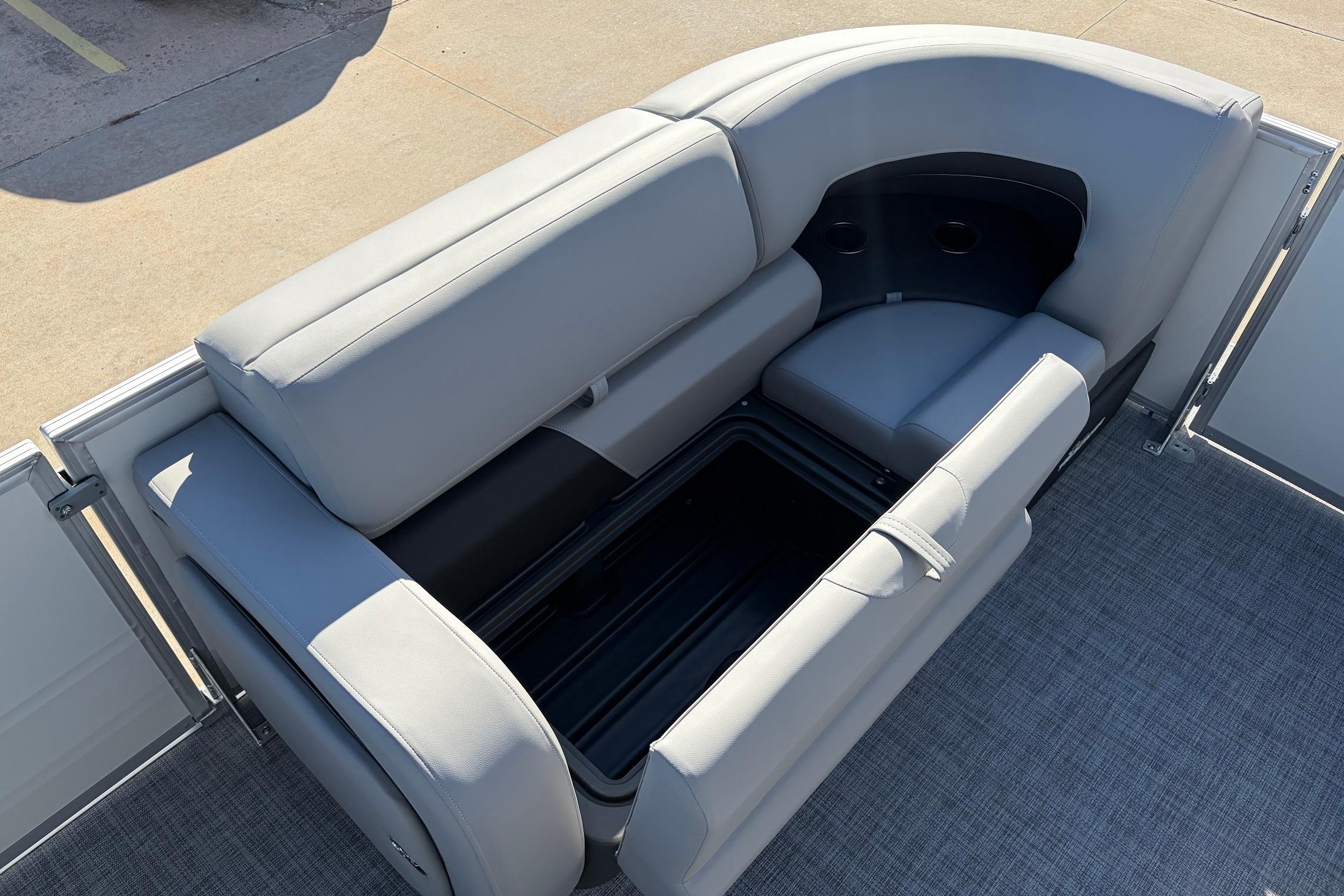 2026 Sun Tracker Party Barge 22 RF XP3