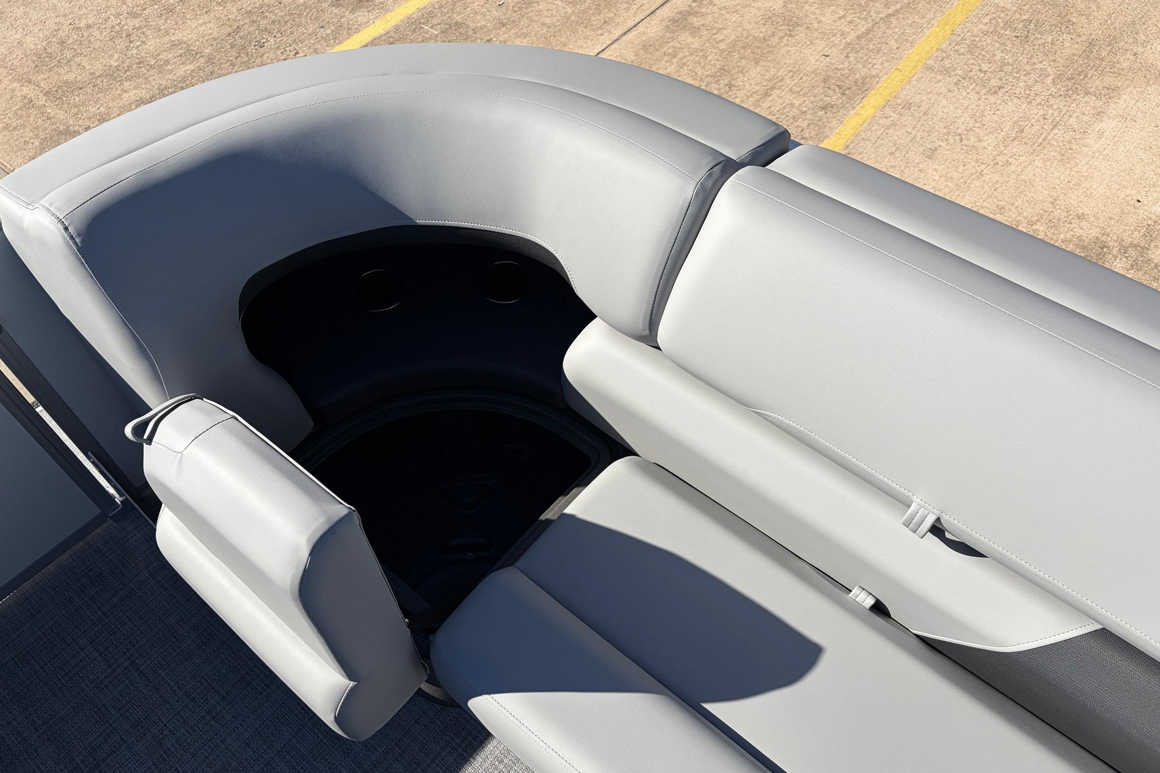 2026 Sun Tracker Party Barge 22 RF XP3