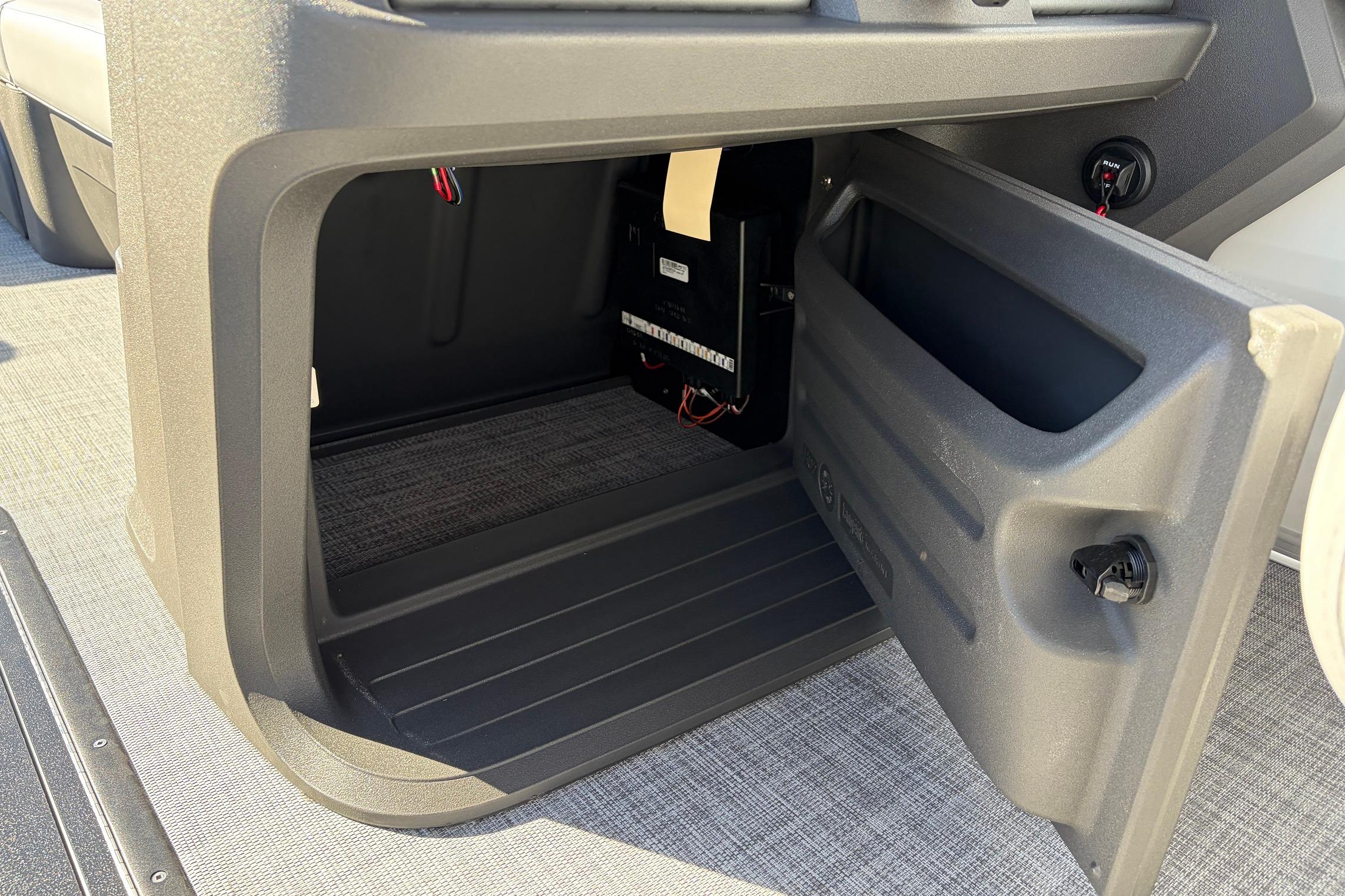 2026 Sun Tracker Party Barge 22 RF XP3