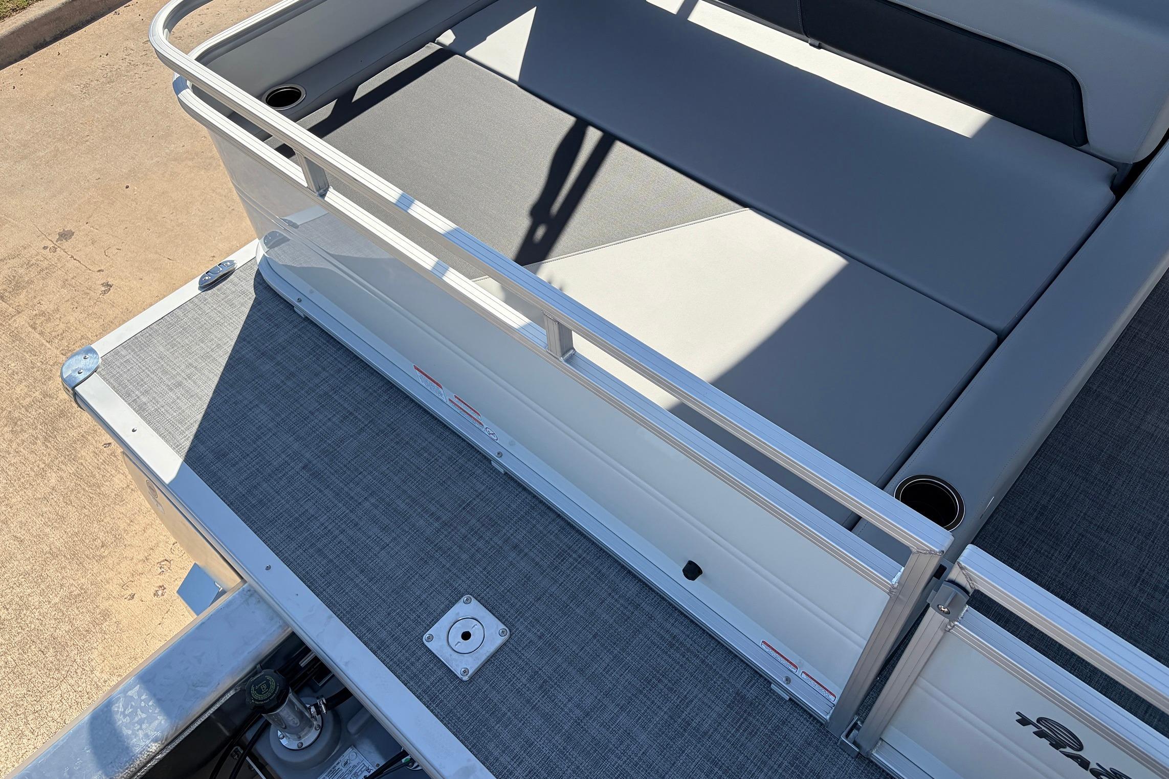 2026 Sun Tracker Party Barge 22 RF XP3