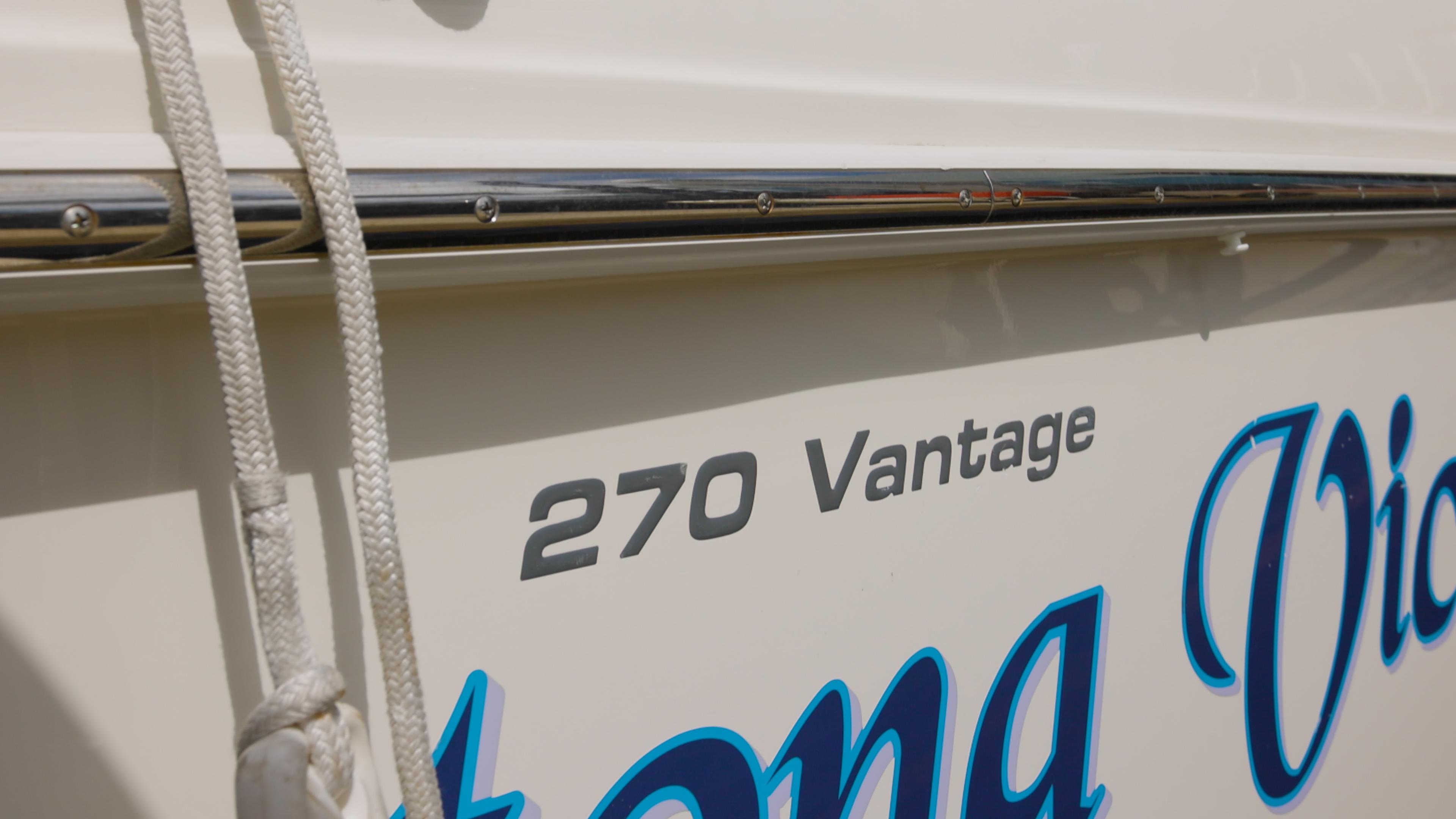 2014-boston-whaler-270-vantage-power-9526607-20240830063706097-1_XLARGE