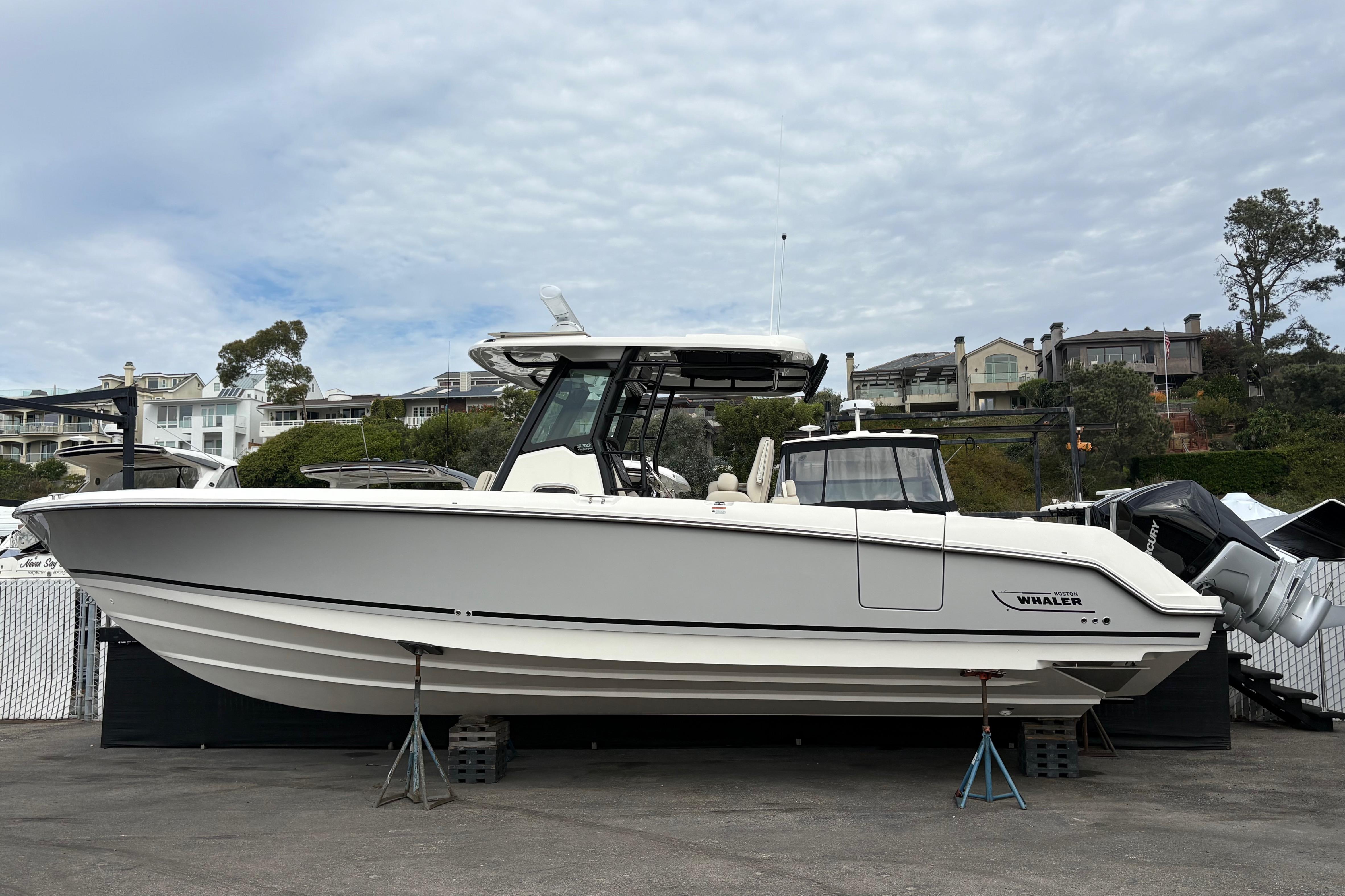 2026 Boston Whaler 330 Outrage #BW0381I primary image