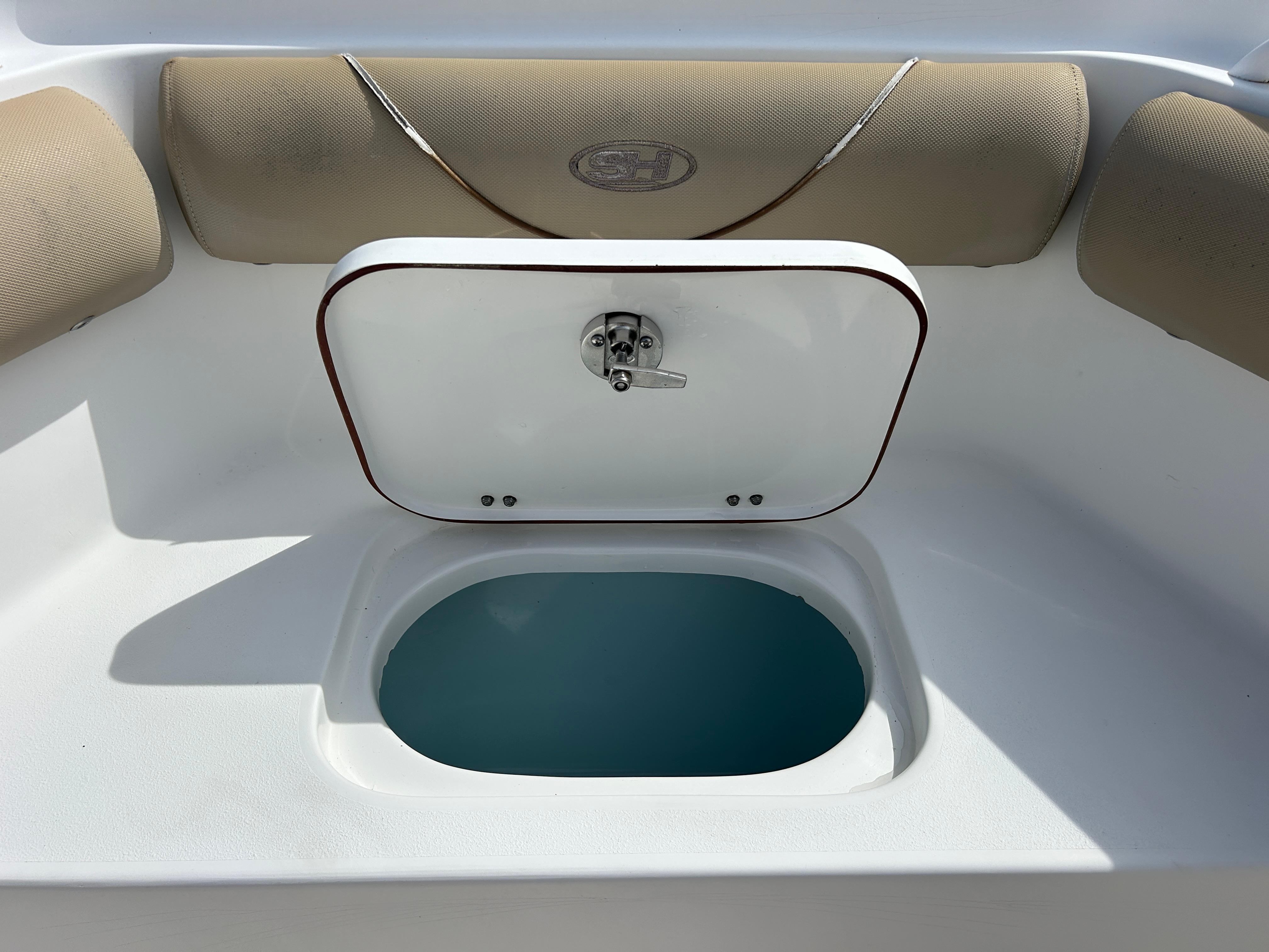 2015-sea-hunt-gamefish-30-with-coffin-box-power-9716678-20250403064253371-1_XLARGE