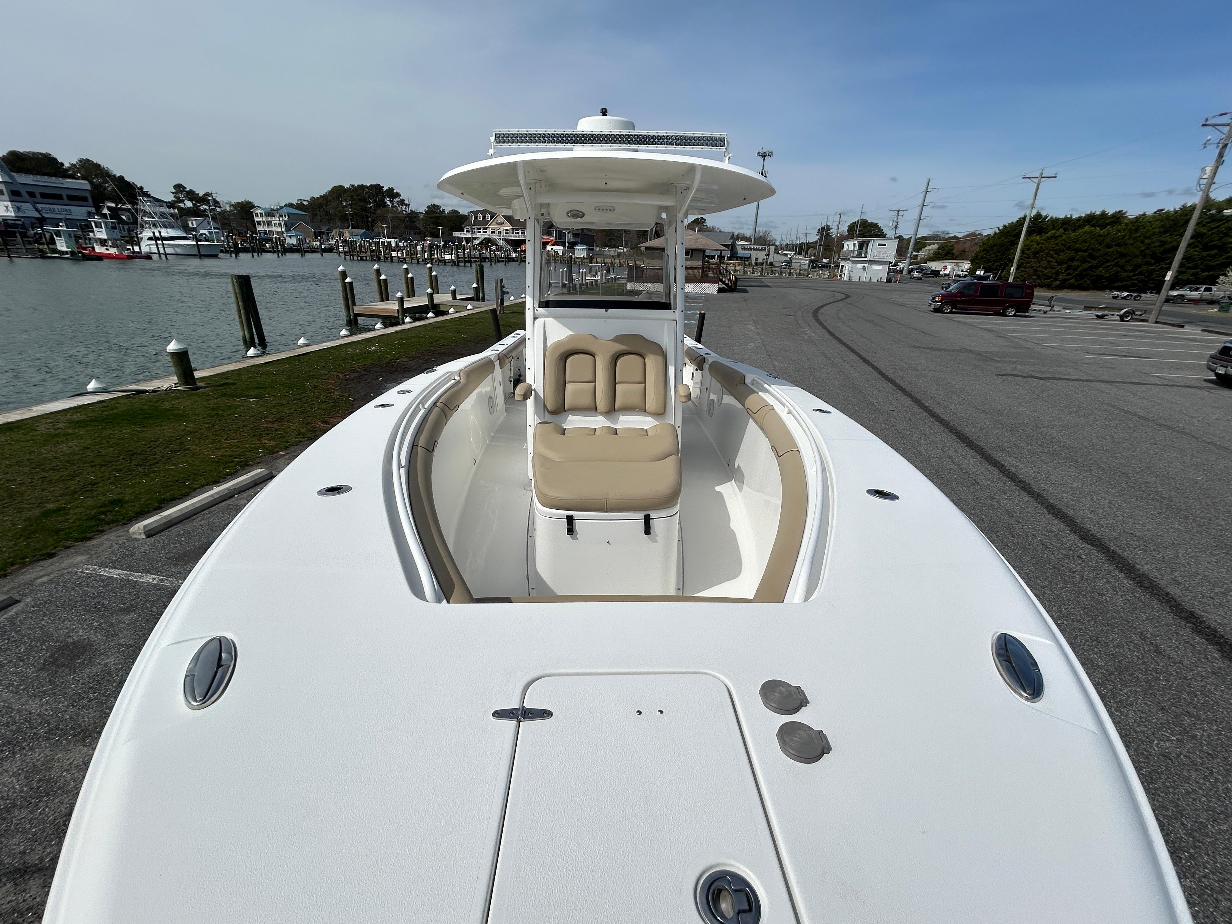2015-sea-hunt-gamefish-30-with-coffin-box-power-9716678-20250403064302882-1_XLARGE