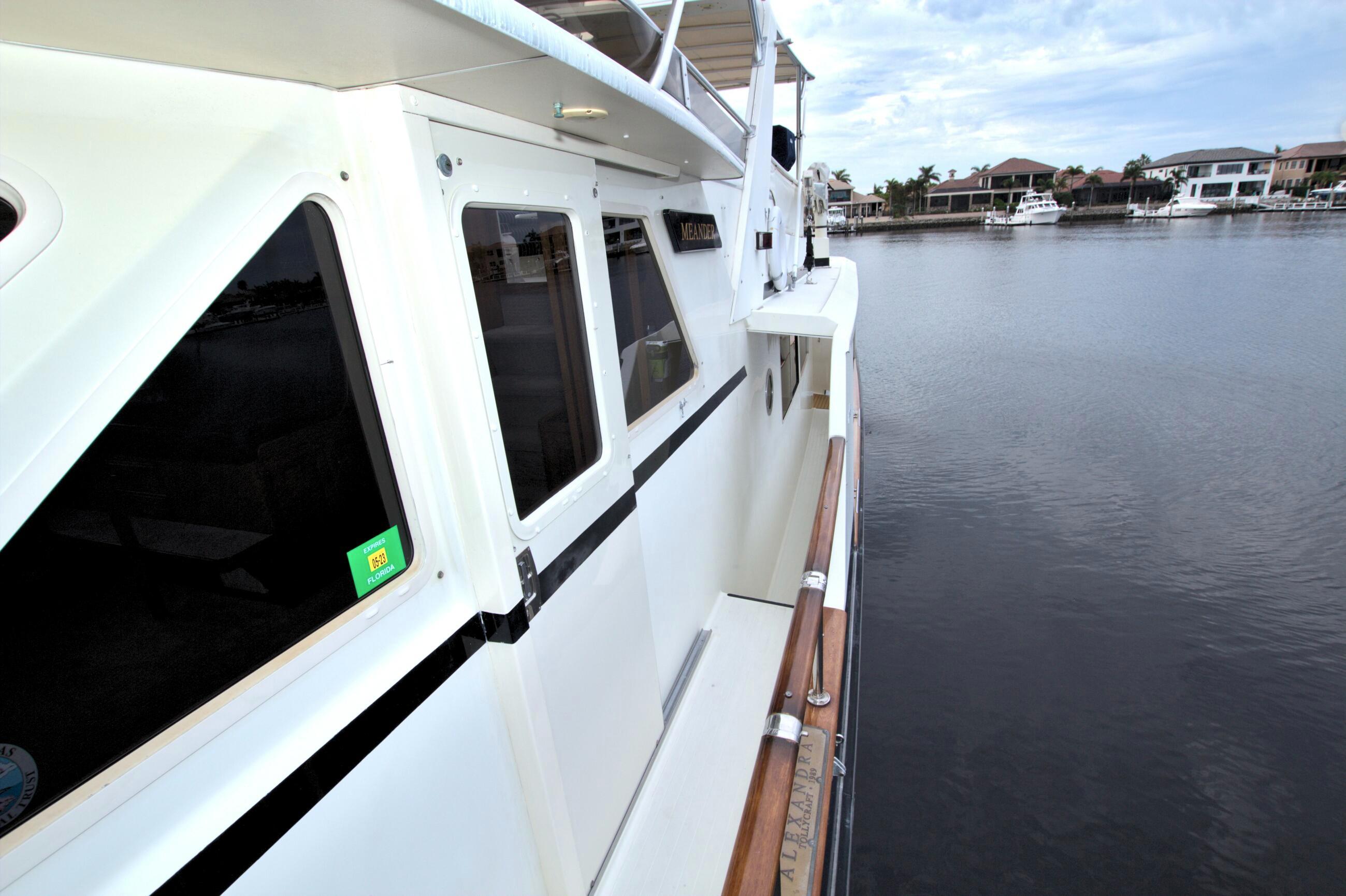 Tollycraft-61 Pilothouse Motor Yacht 1989-Brown FL-US-9206681 | Thumbnail