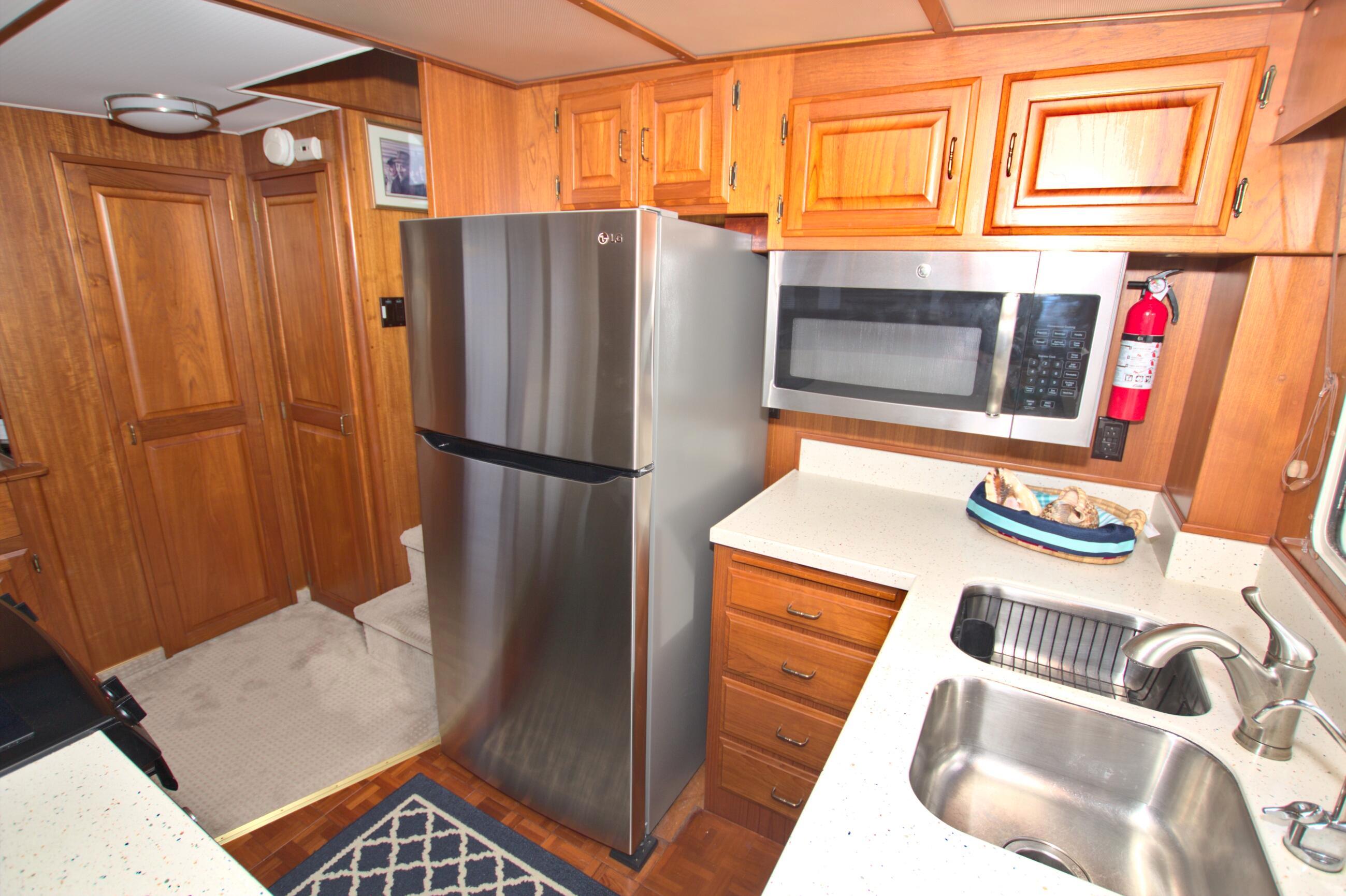 Tollycraft-61 Pilothouse Motor Yacht 1989-Brown FL-US-9206681 | Thumbnail