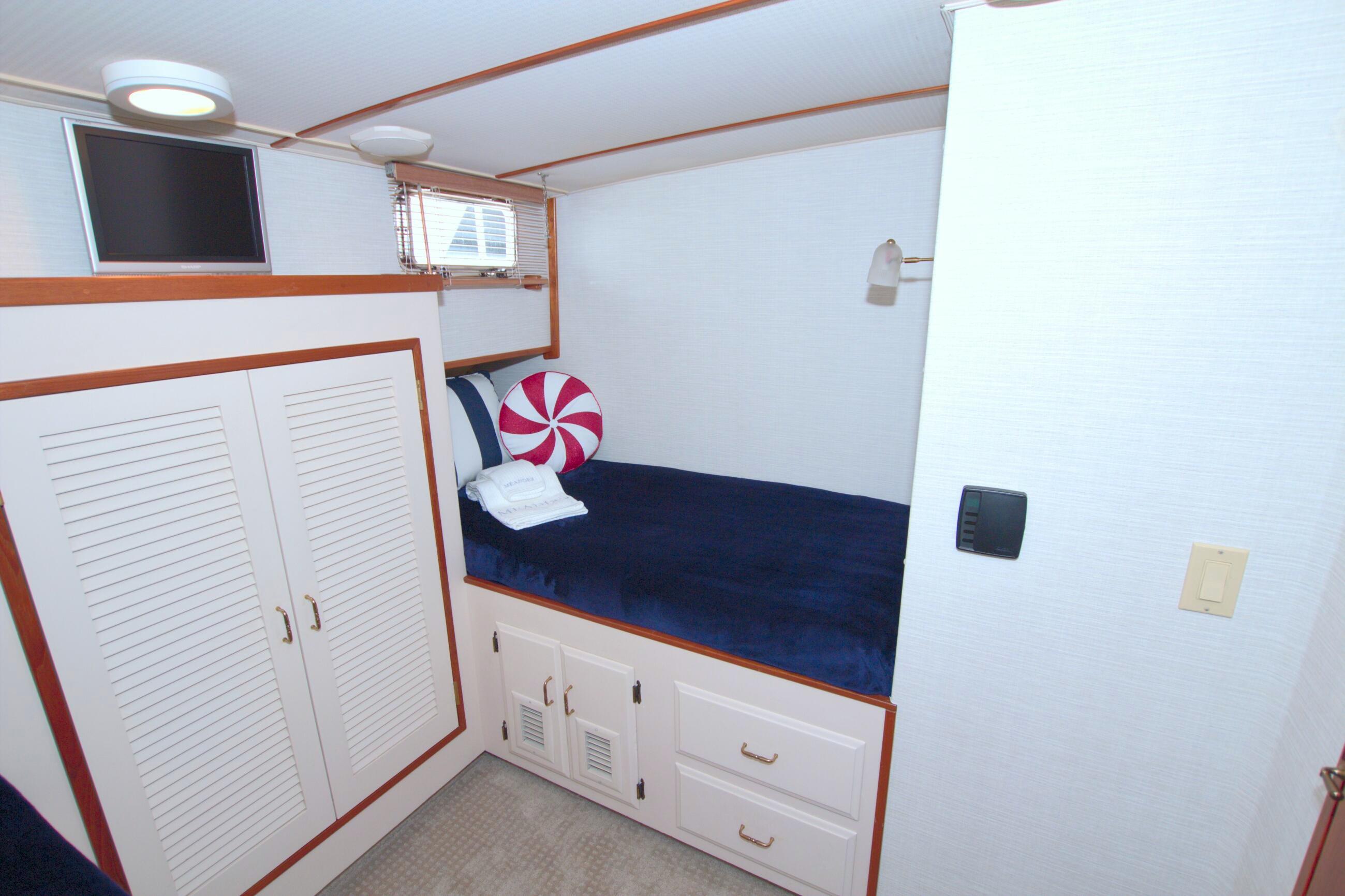 Tollycraft-61 Pilothouse Motor Yacht 1989-Brown FL-US-9206681 | Thumbnail