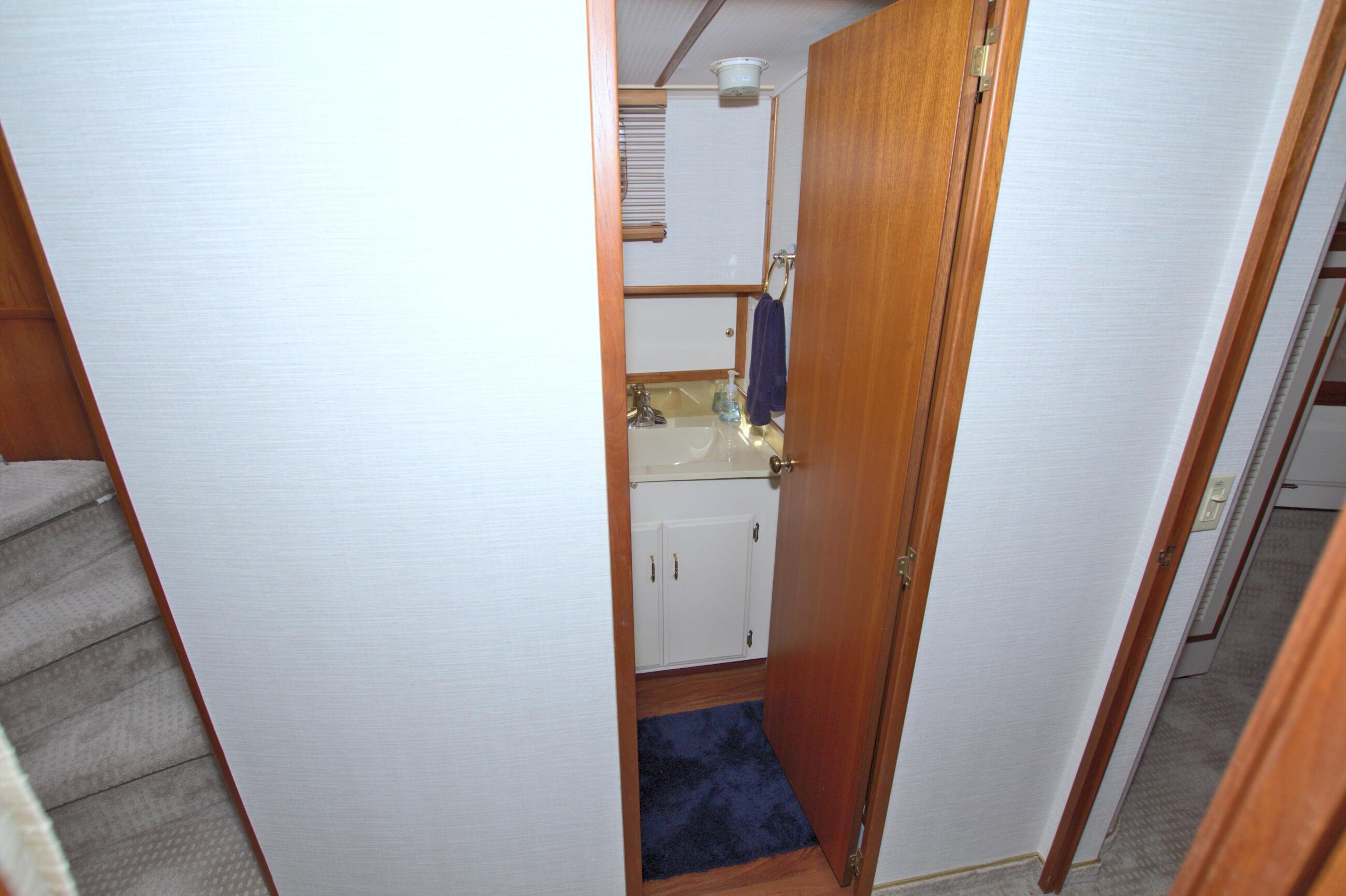 Tollycraft-61 Pilothouse Motor Yacht 1989-Brown FL-US-9206681 | Thumbnail