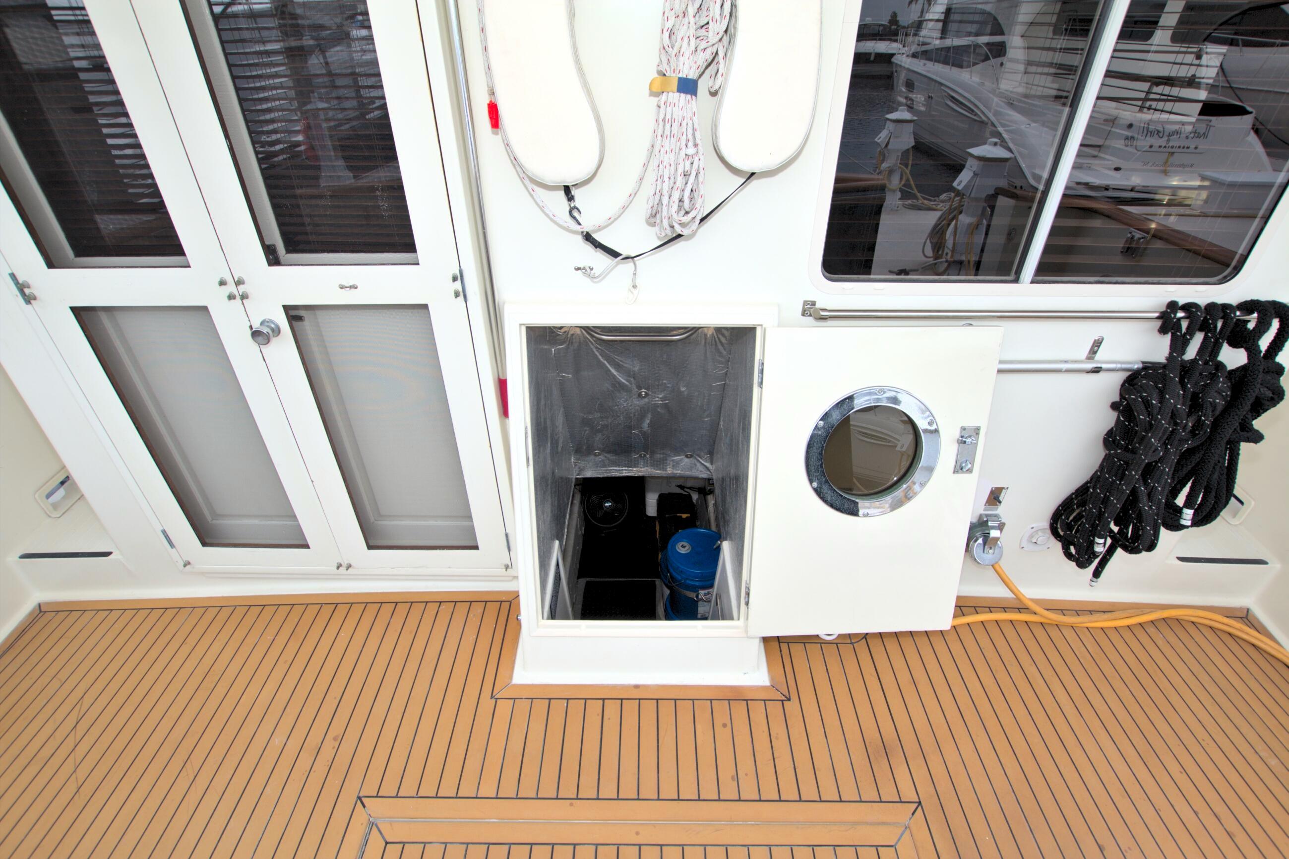 Tollycraft-61 Pilothouse Motor Yacht 1989-Brown FL-US-9206681 | Thumbnail