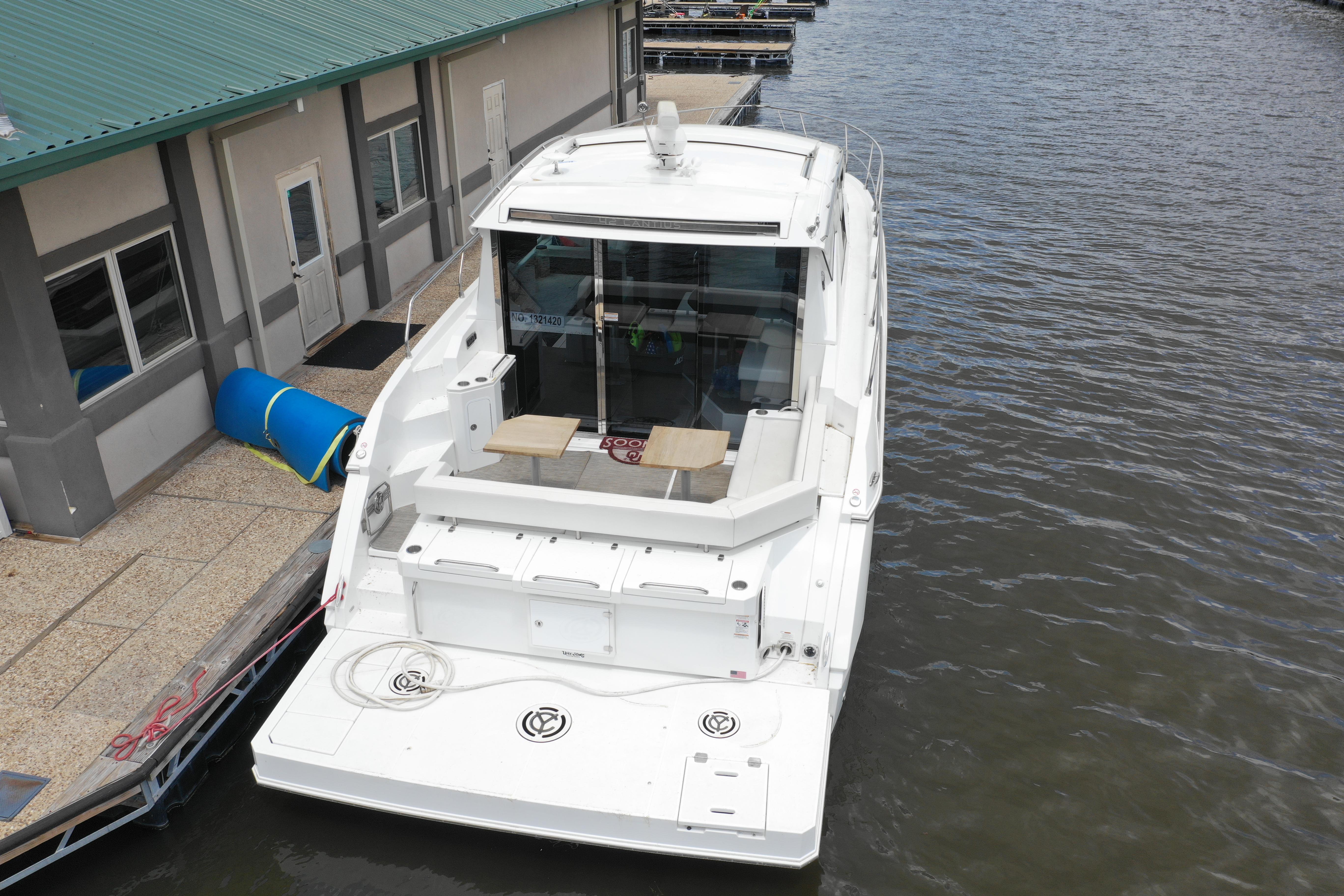 2019-cruisers-yachts-42-cantius-power-9716682-20250503110901285-1_XLARGE
