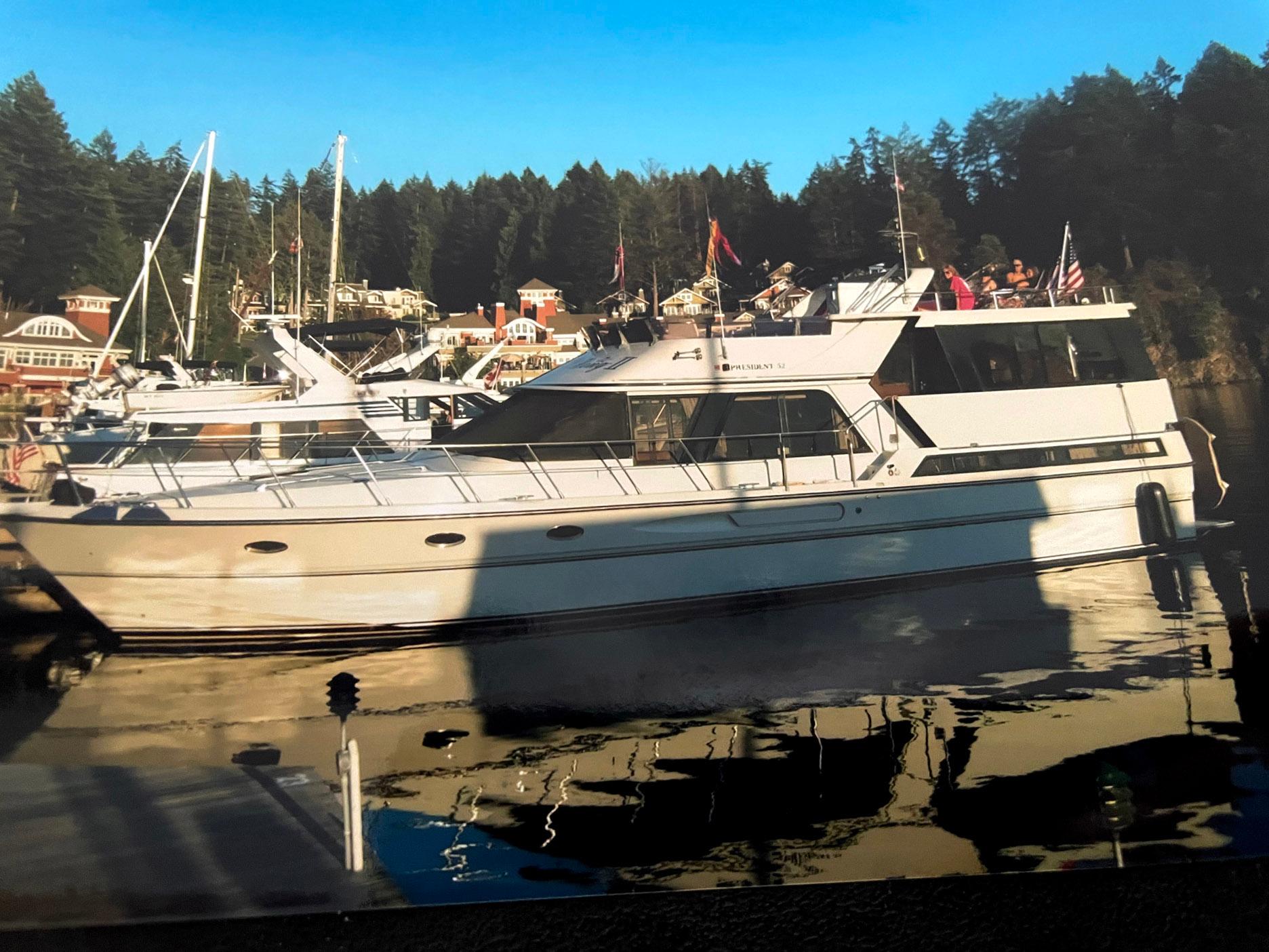 1988 President Motor Yacht