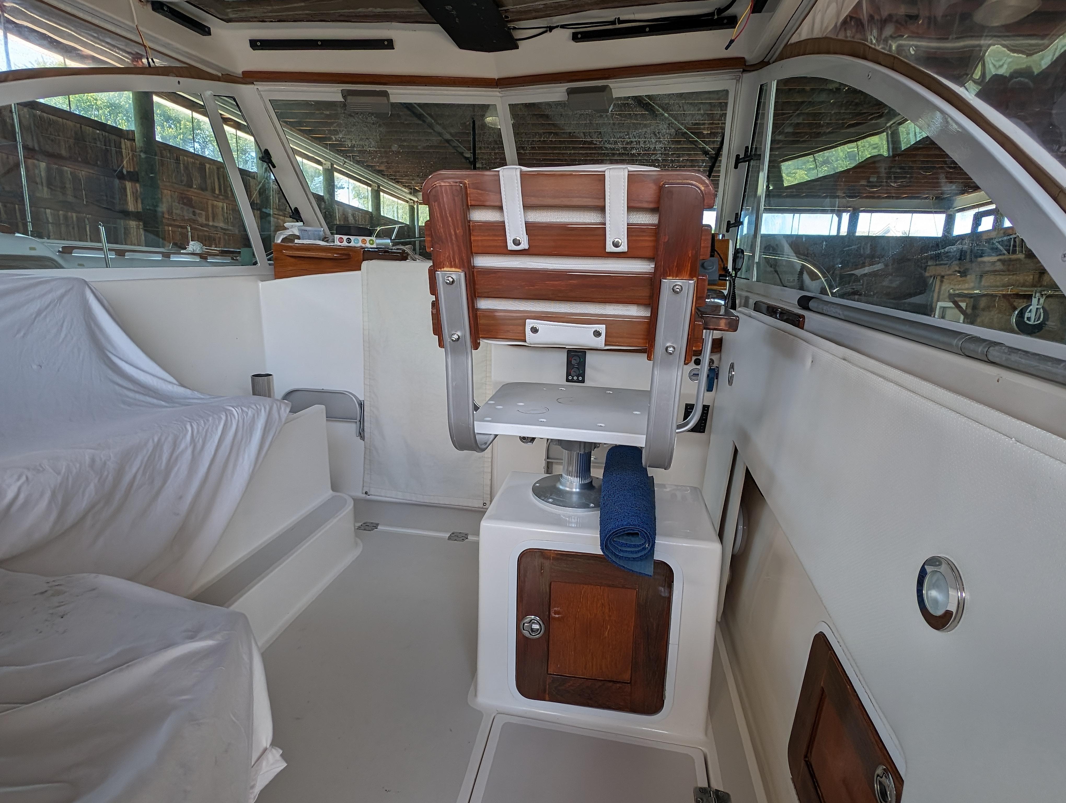 Hunt Yachts-Surfhunter 33 2006-Wilbury NY-US-Hunt Surf Hunter 33 Wilbury-9496692 | Thumbnail