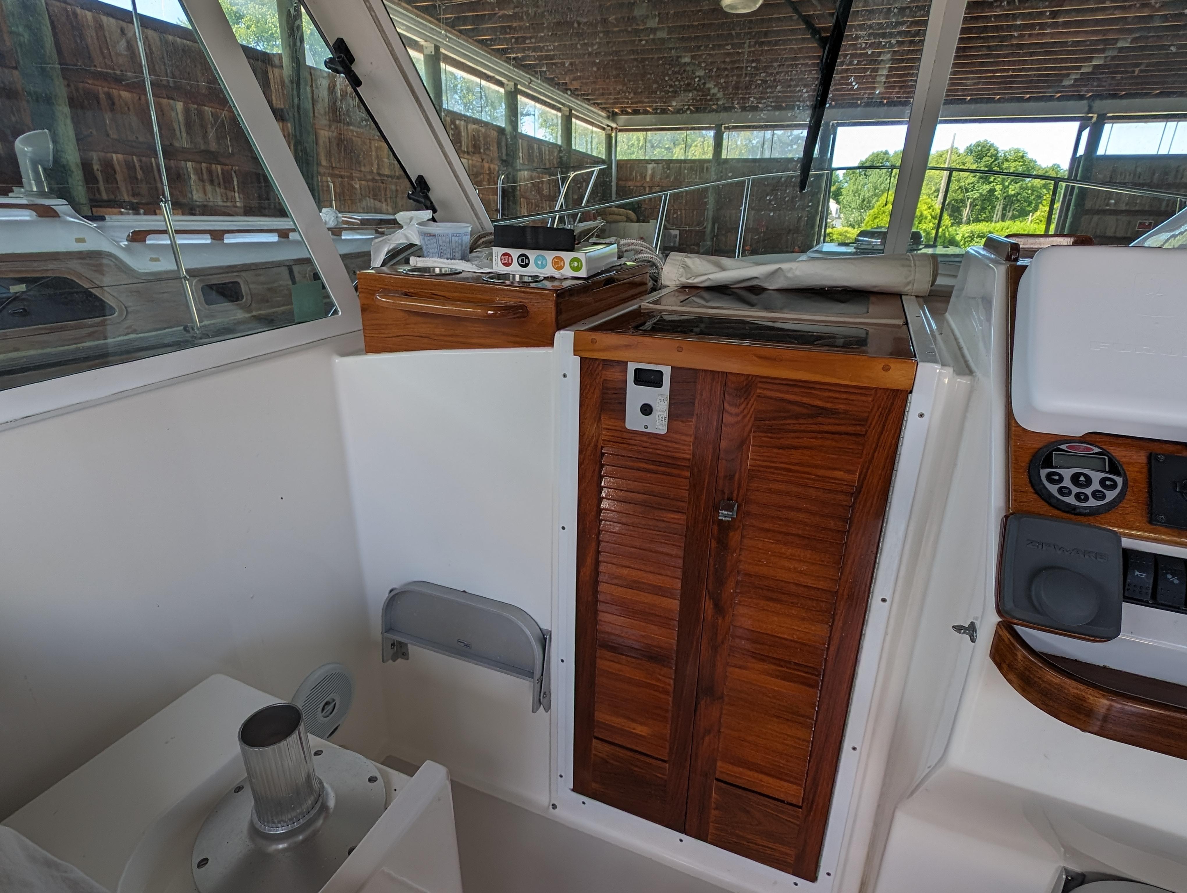 Hunt Yachts-Surfhunter 33 2006-Wilbury NY-US-Hunt Surf Hunter 33 Wilbury-9496692 | Thumbnail