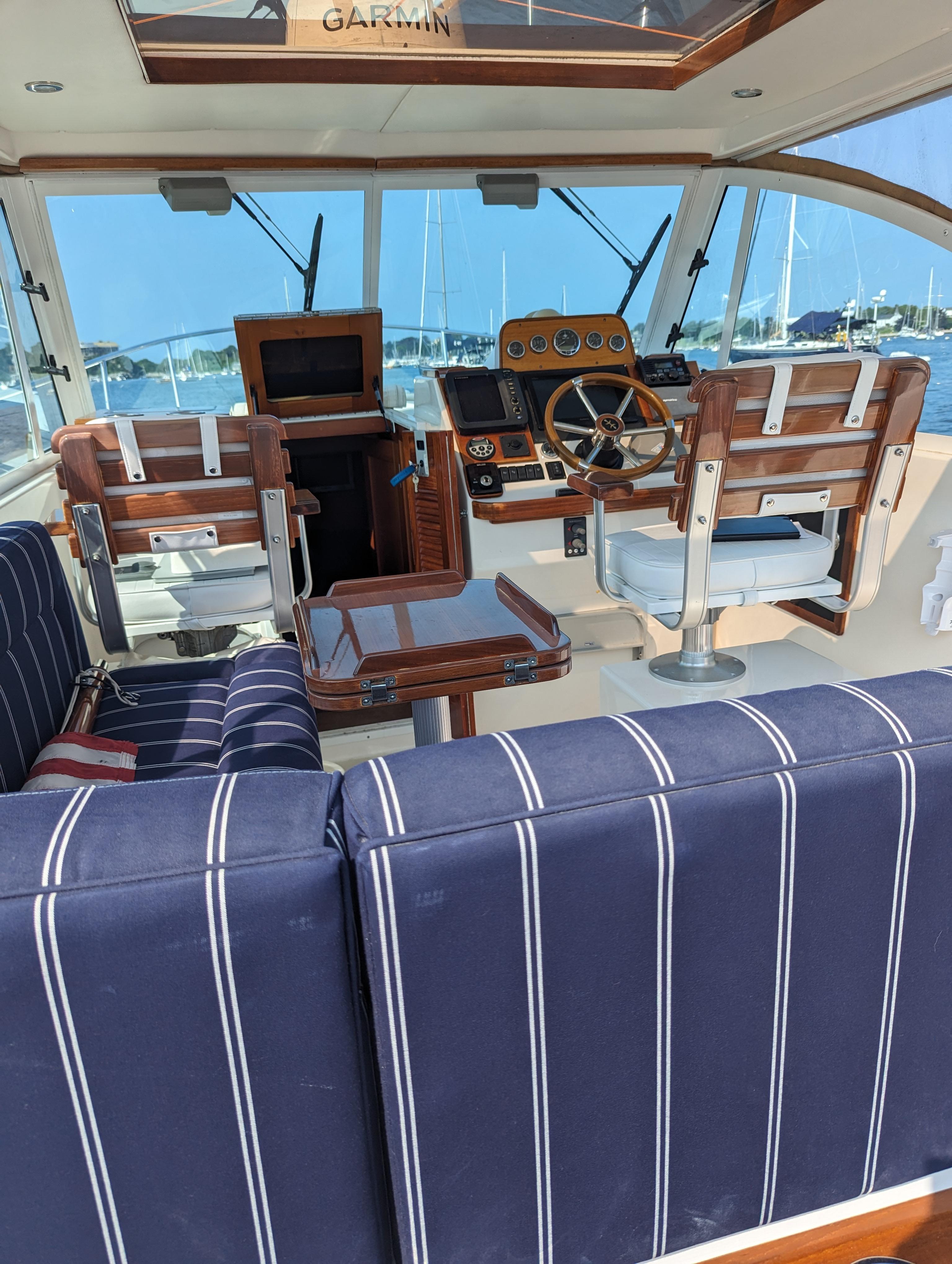 Hunt Yachts-Surfhunter 33 2006-Wilbury NY-US-Hunt Surf Hunter 33 Wilbury-9496692 | Thumbnail