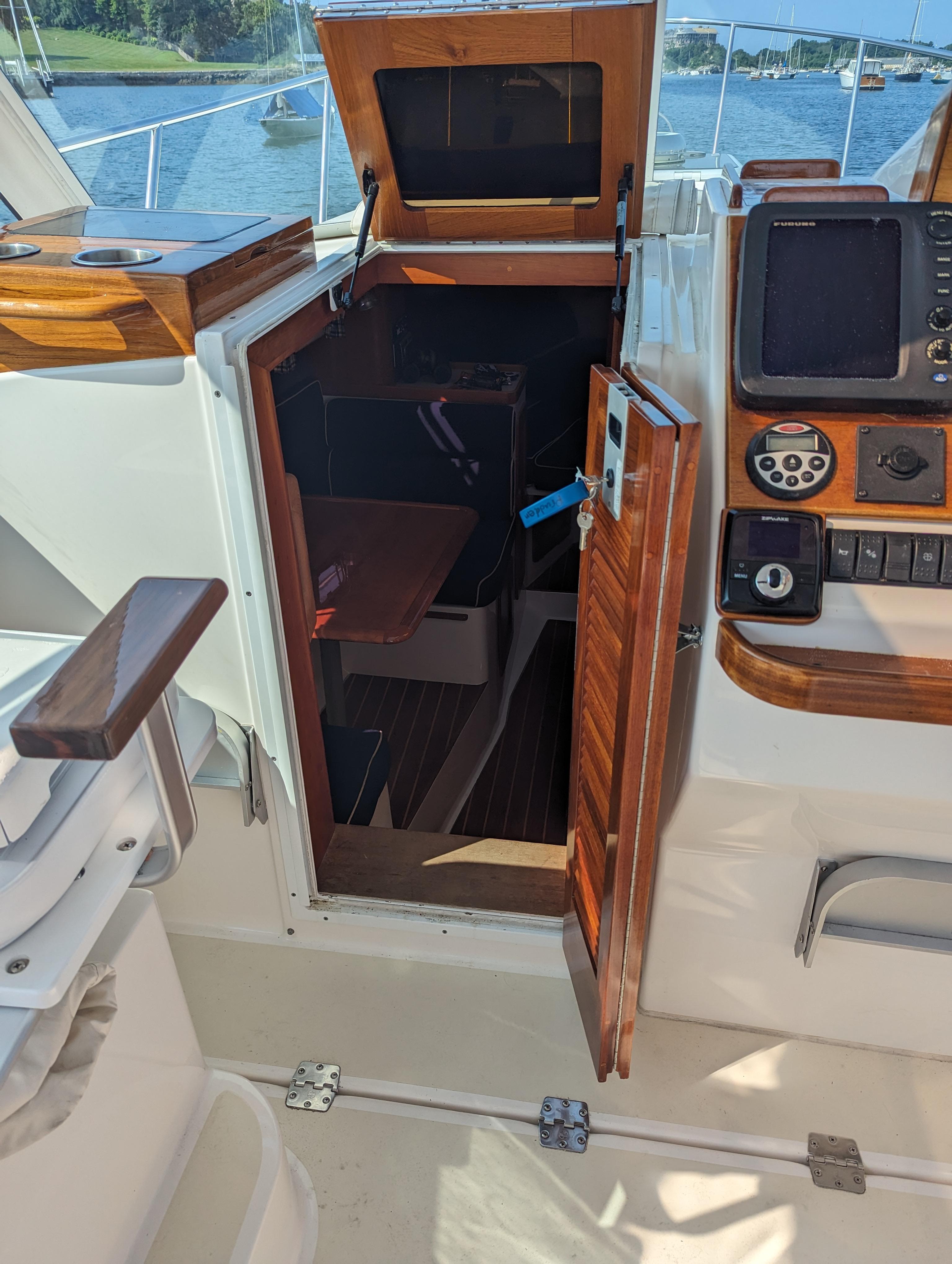 Hunt Yachts-Surfhunter 33 2006-Wilbury NY-US-Hunt Surf Hunter 33 Wilbury-9496692 | Thumbnail