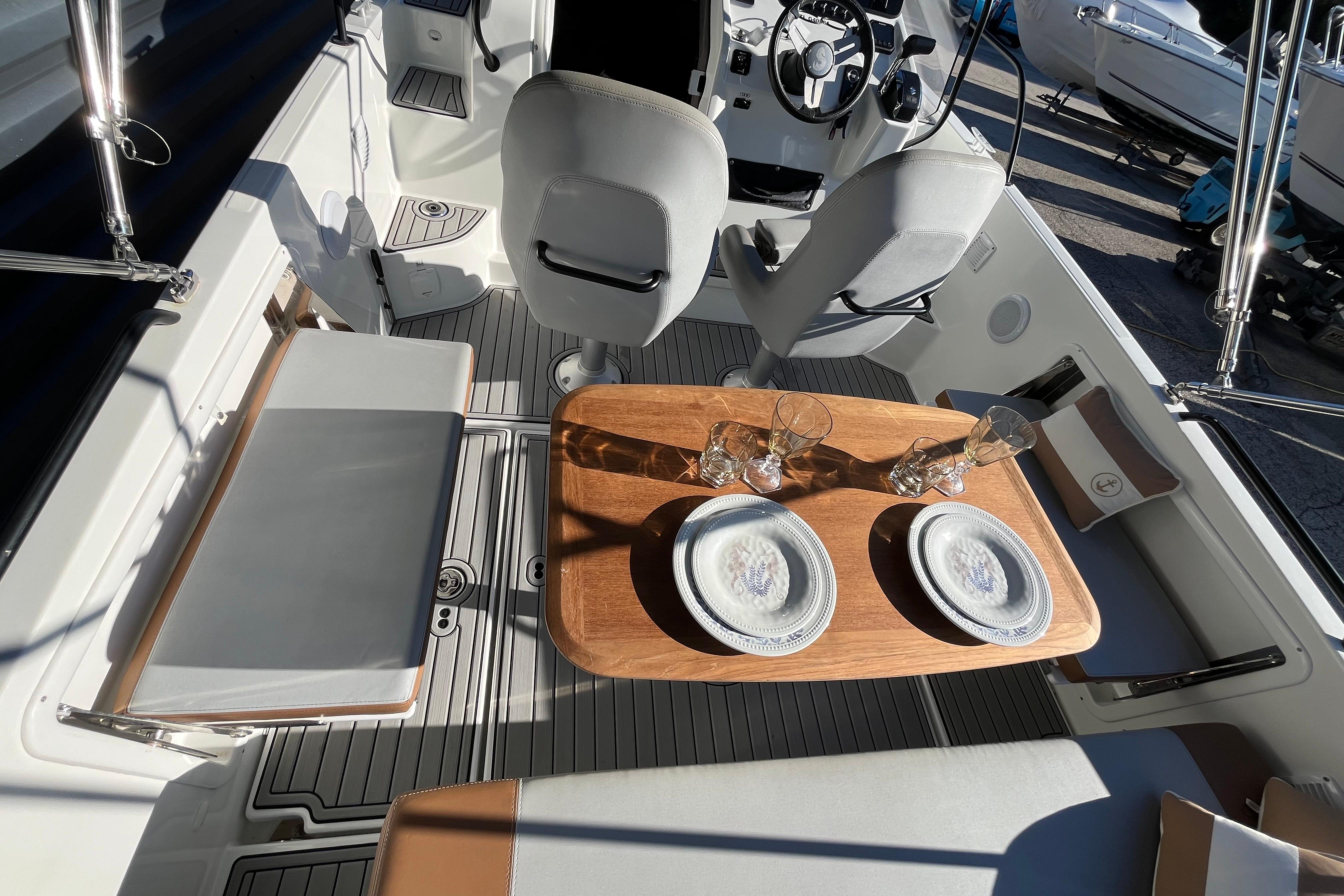 Beneteau Flyer 8 SUNdeck
