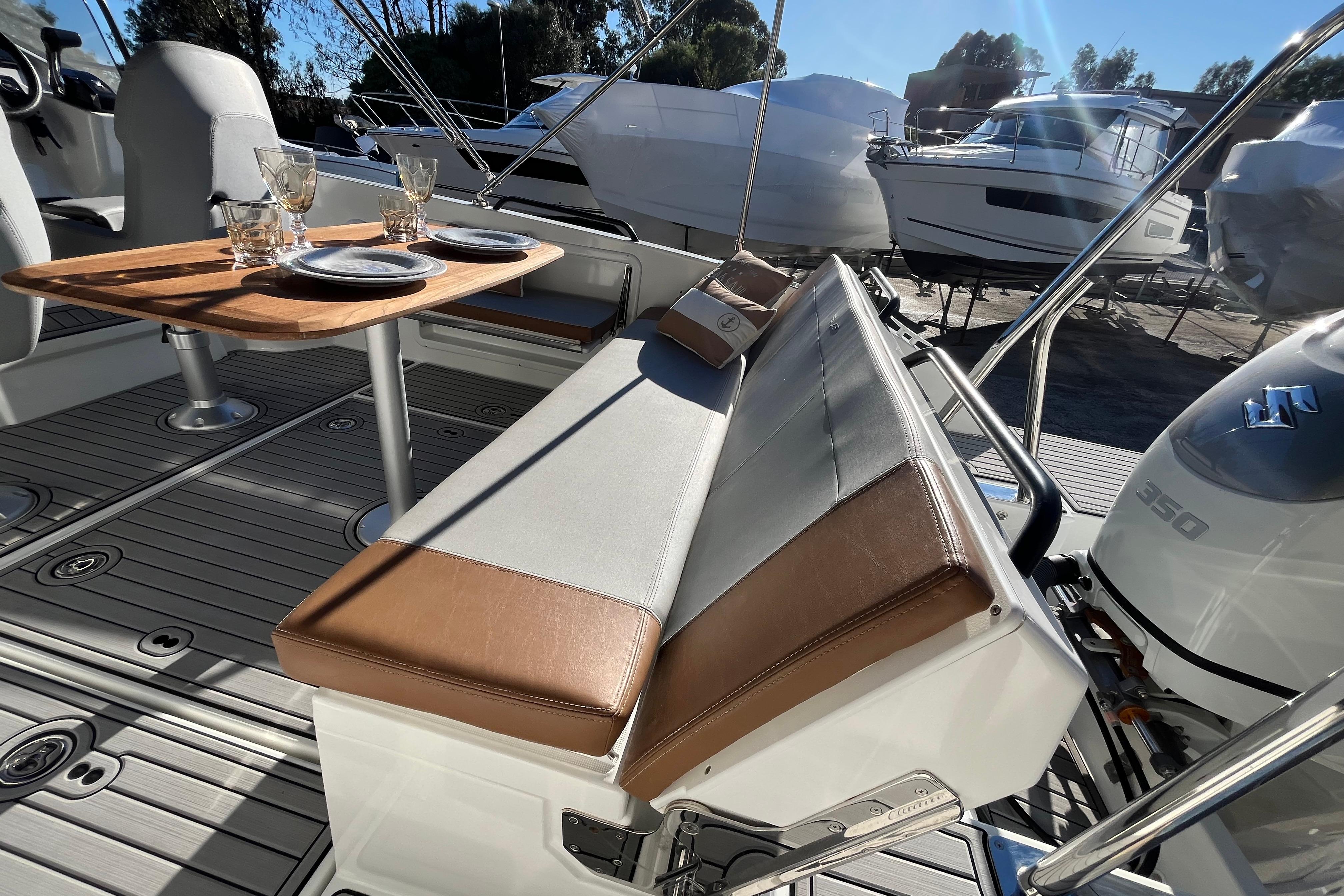 Beneteau Flyer 8 SUNdeck